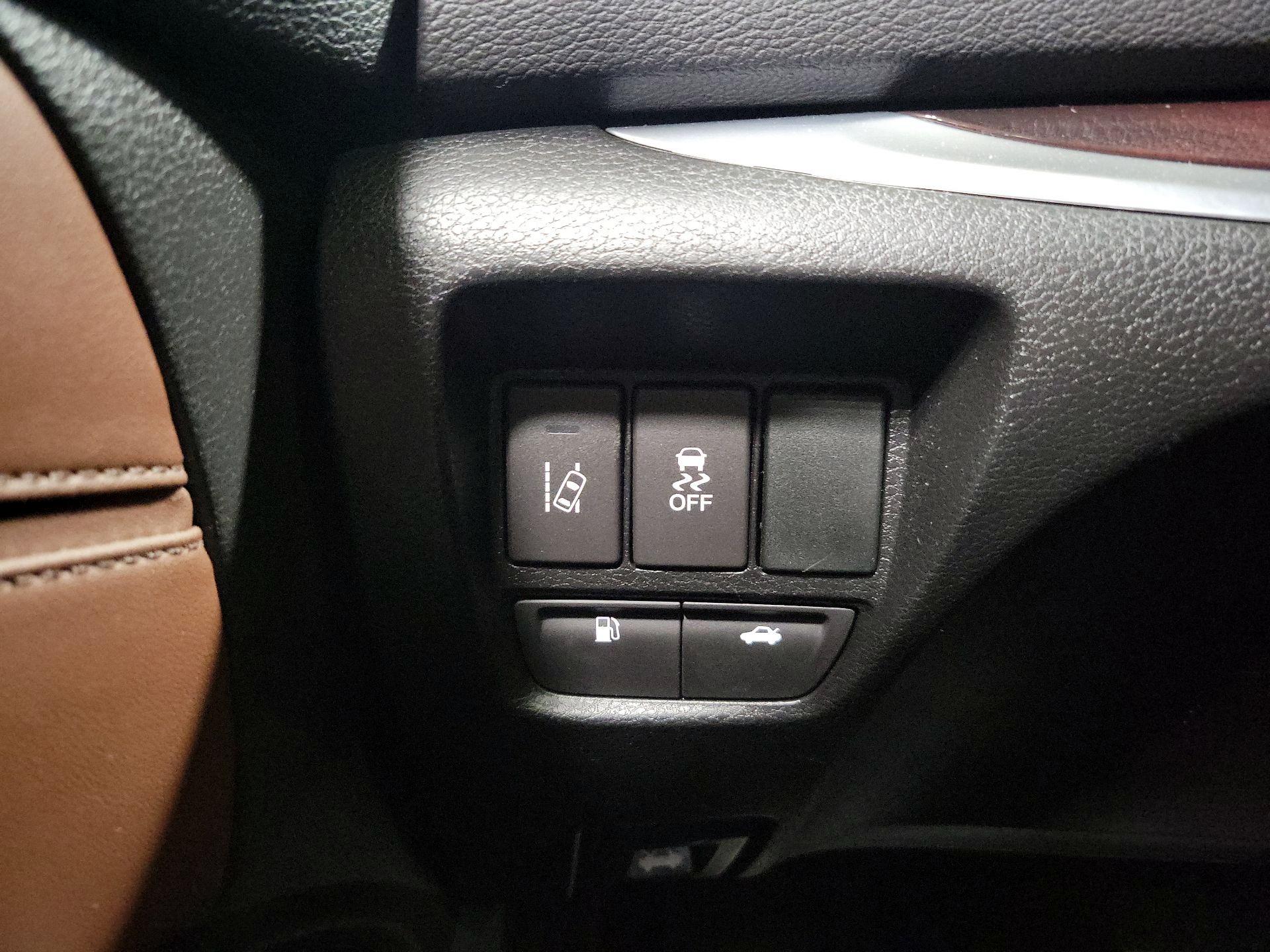 Thumbnail: 2015 Acura TLX - 13