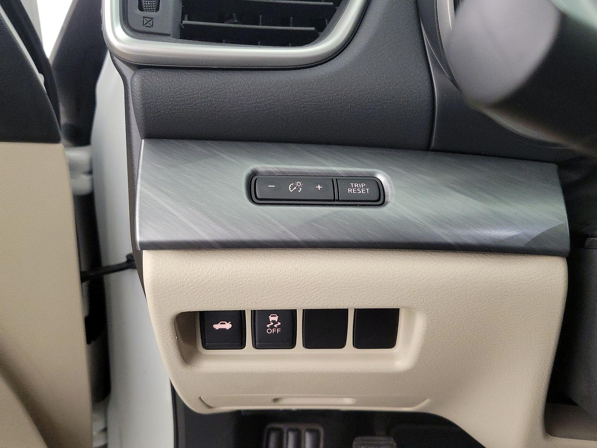 Thumbnail: 2016 Nissan Maxima - 13