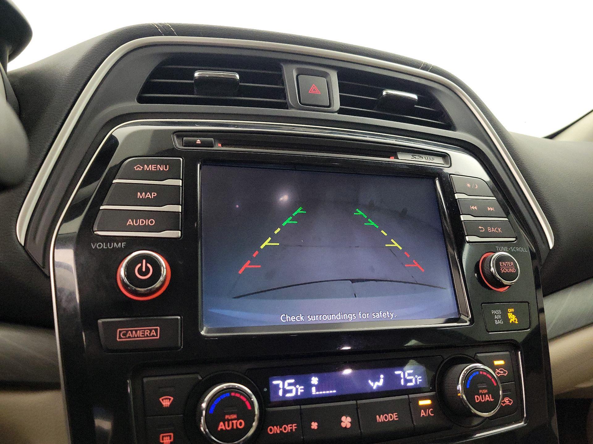 Thumbnail: 2016 Nissan Maxima - 15