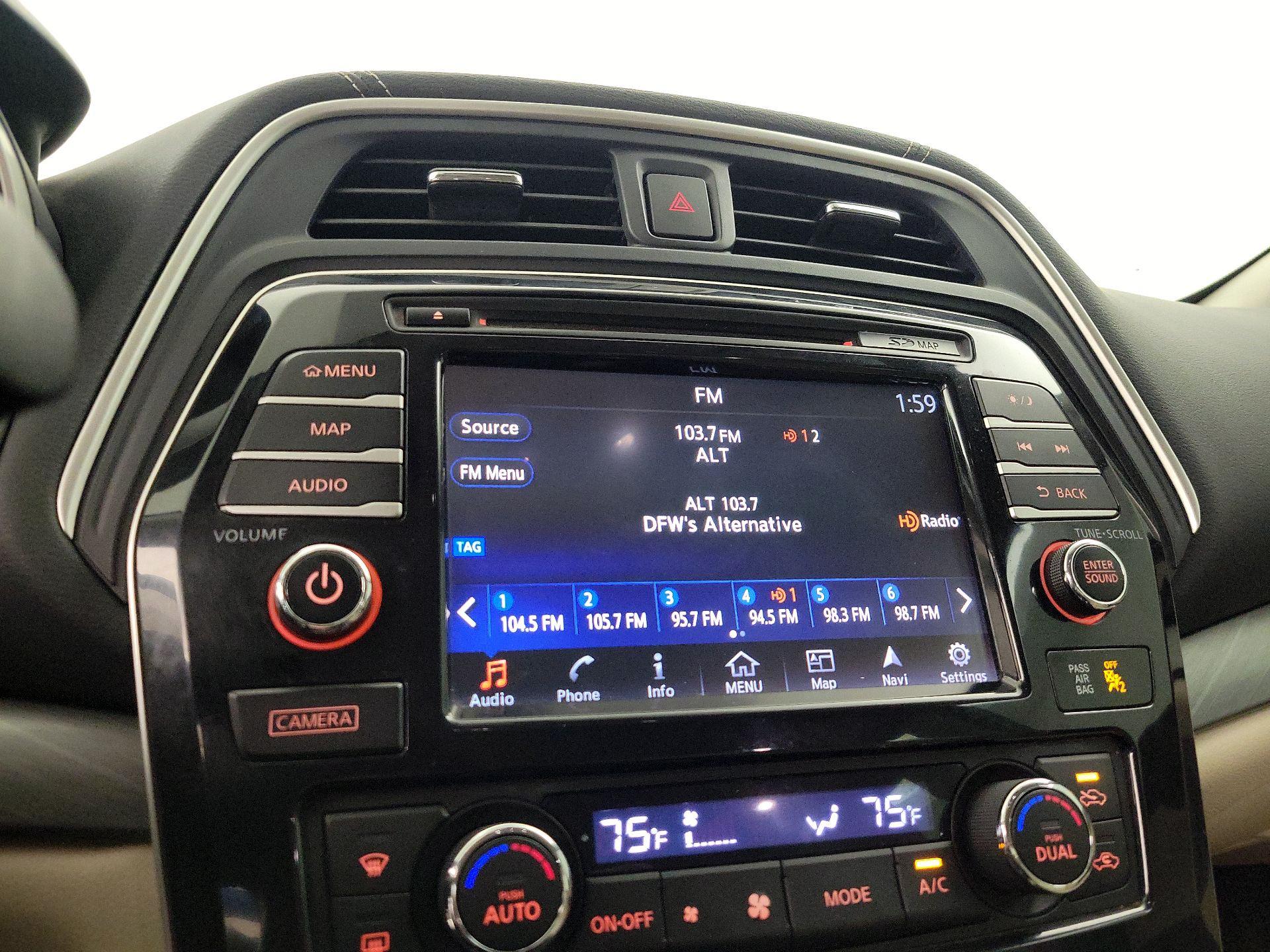 Thumbnail: 2016 Nissan Maxima - 16