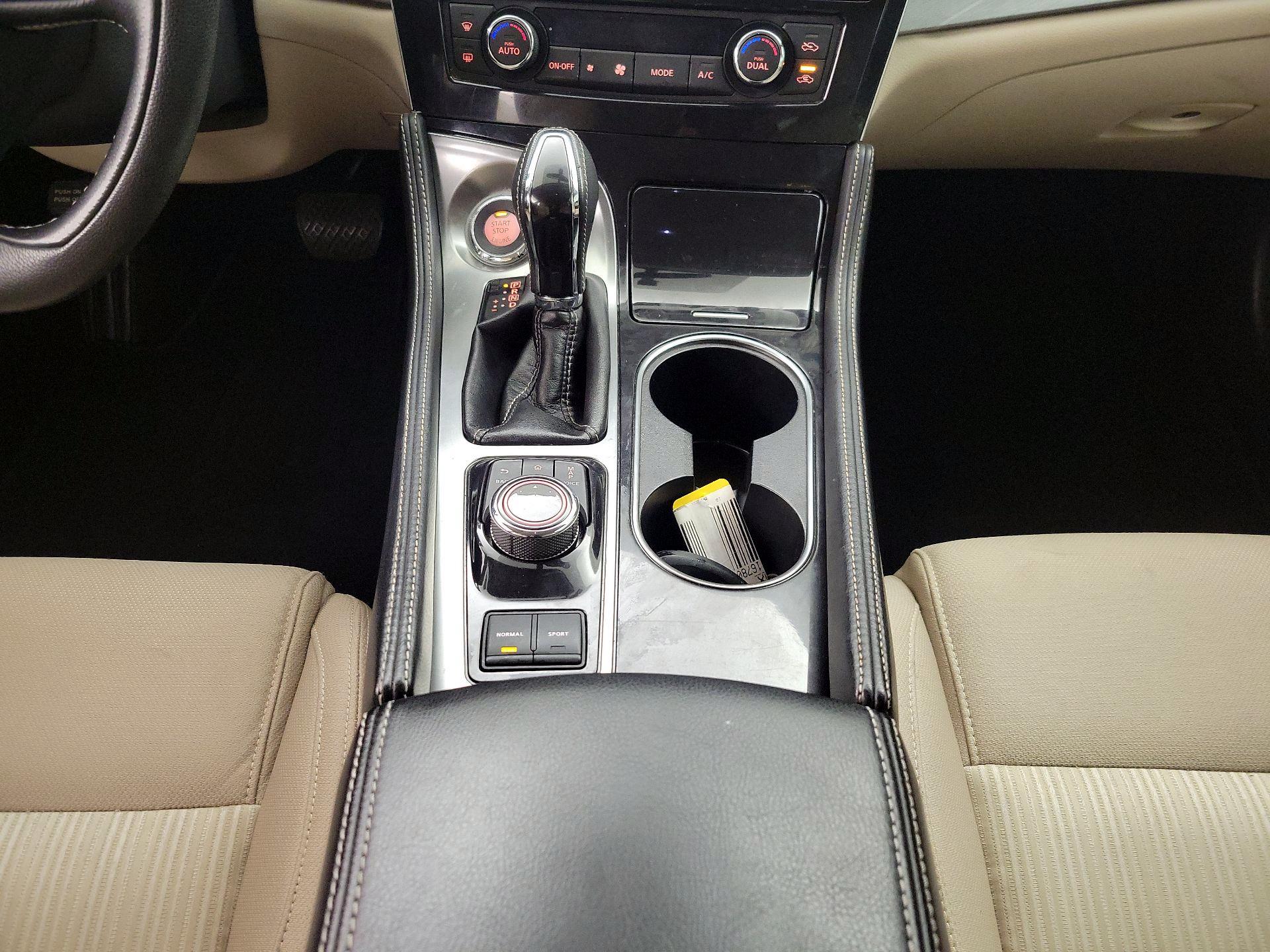 Thumbnail: 2016 Nissan Maxima - 18