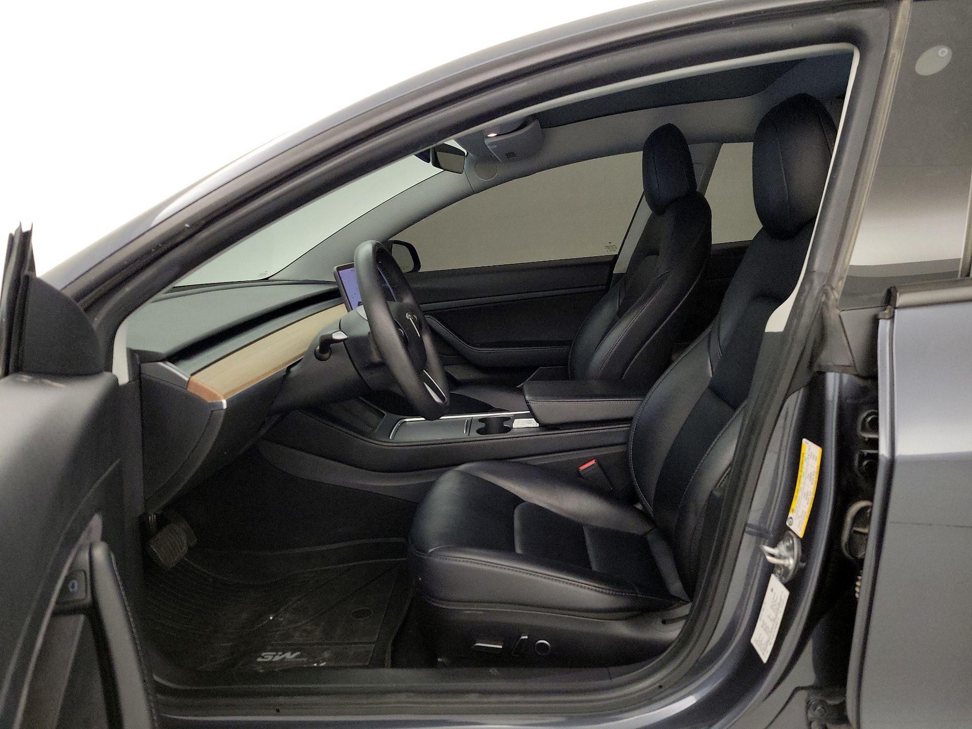 Thumbnail: 2021 Tesla Model 3 - 11