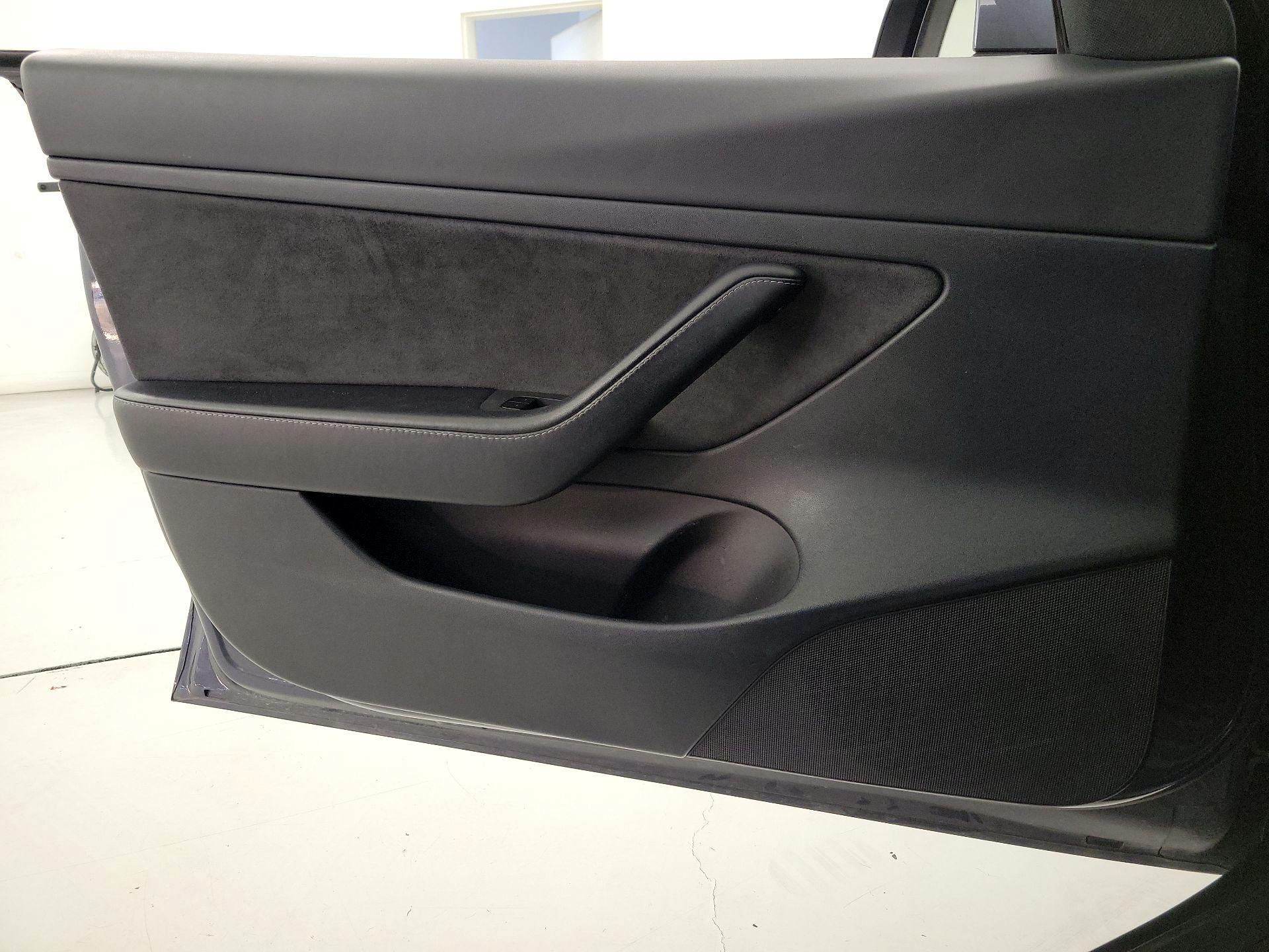 Thumbnail: 2021 Tesla Model 3 - 12