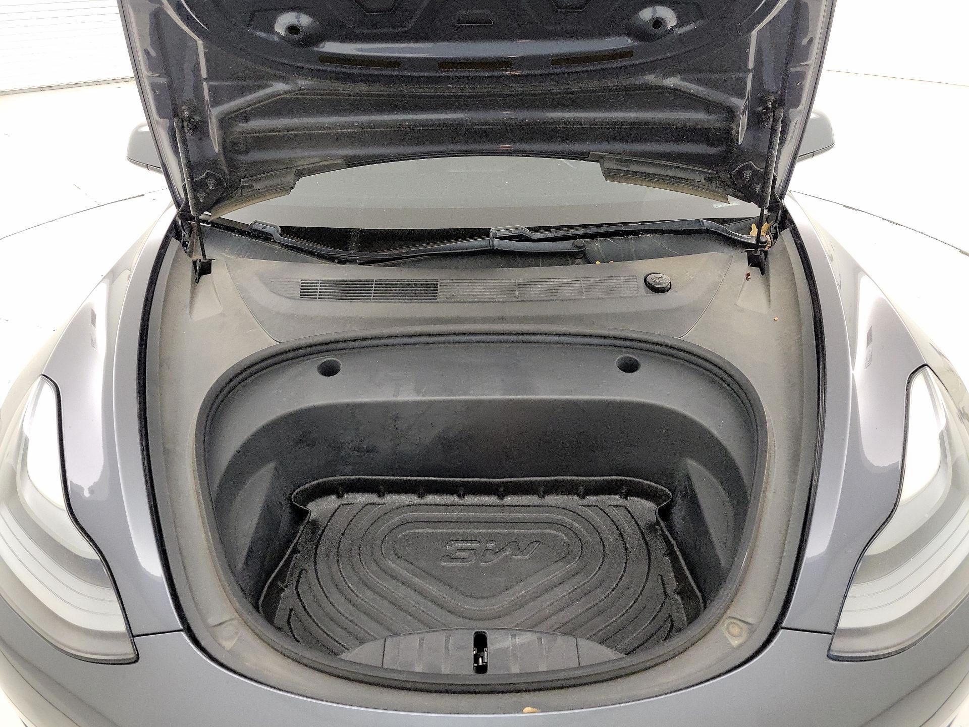 Thumbnail: 2021 Tesla Model 3 - 19