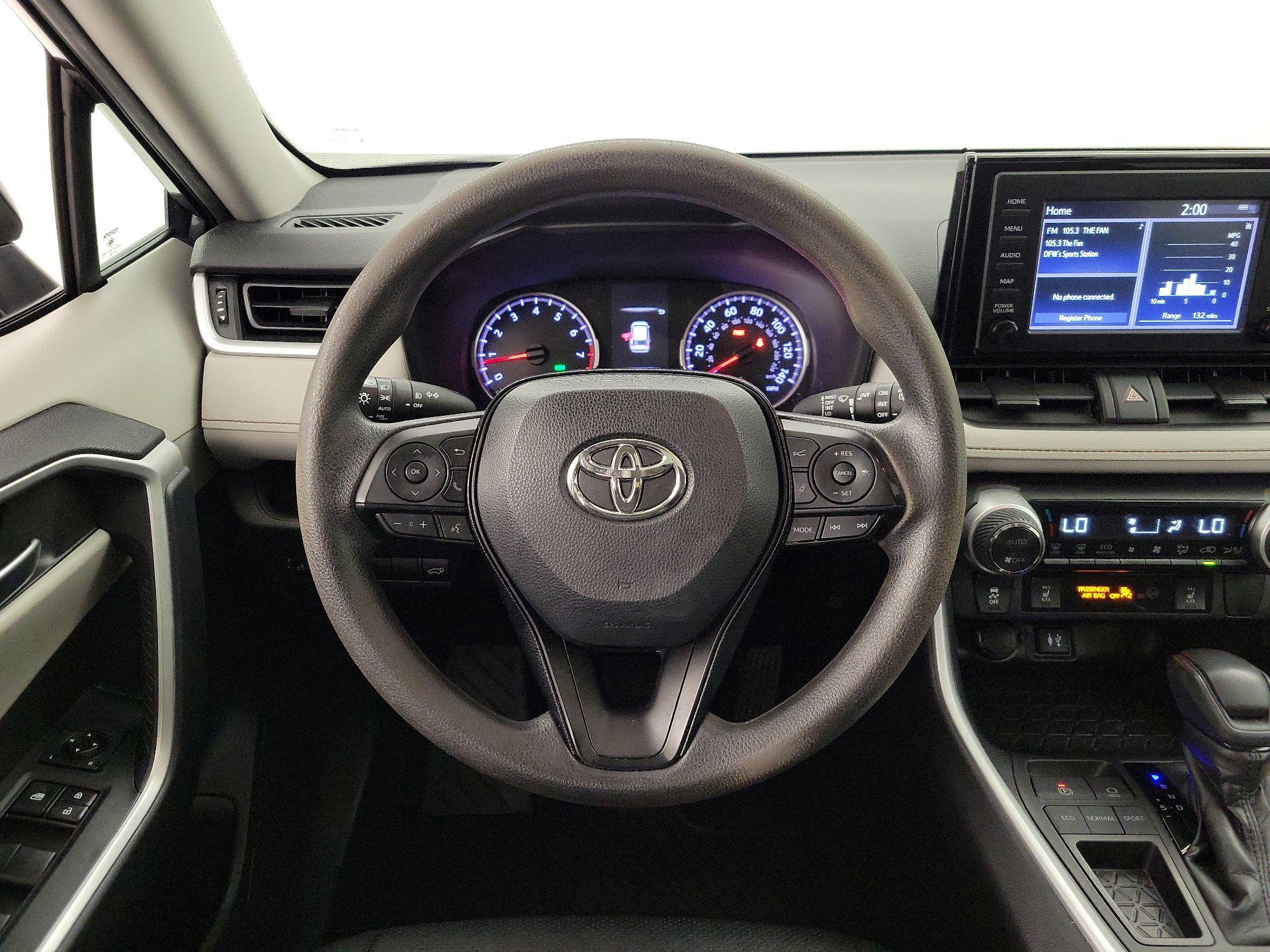 Thumbnail: 2019 Toyota RAV4 - 10