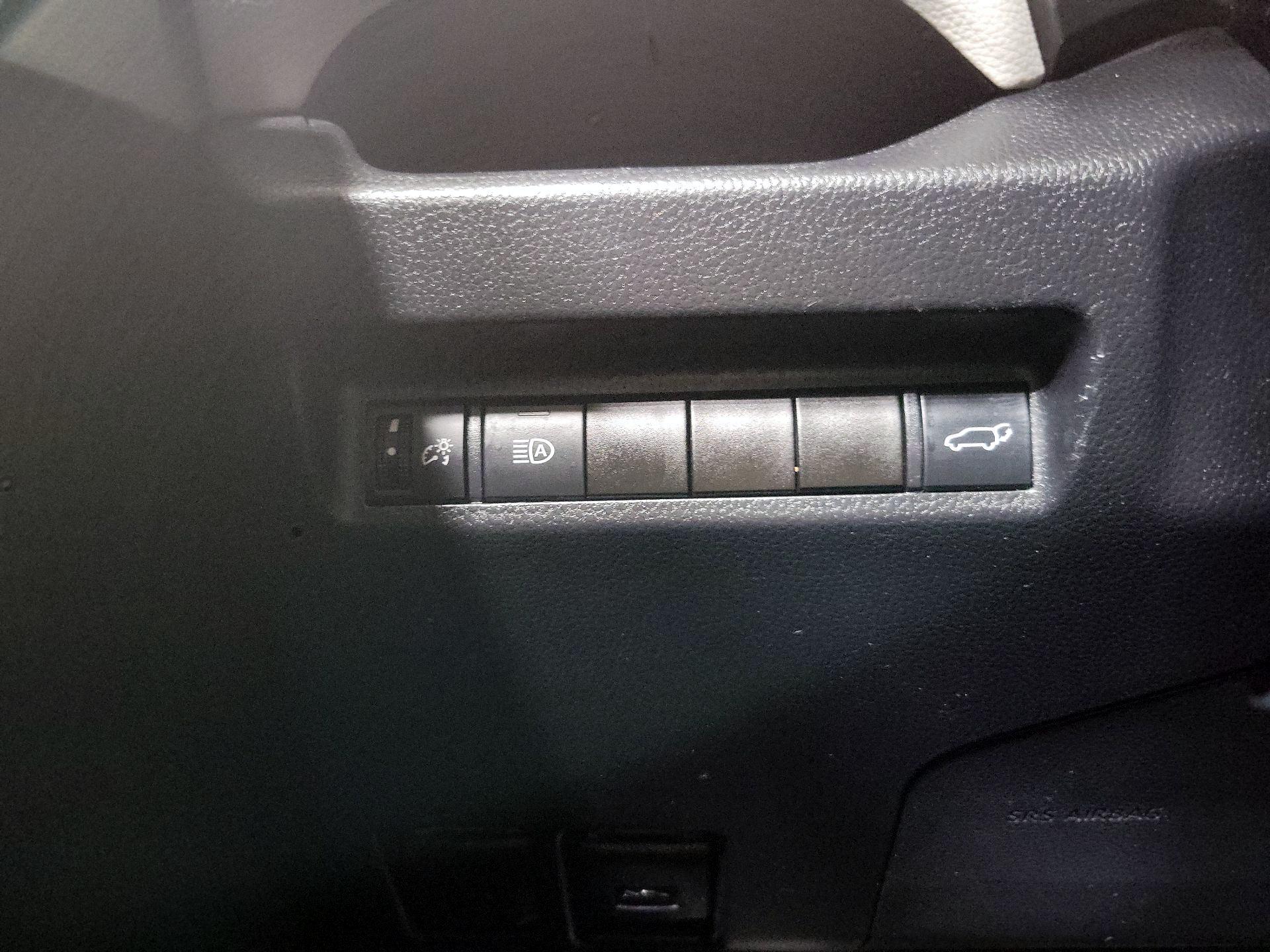 Thumbnail: 2019 Toyota RAV4 - 13