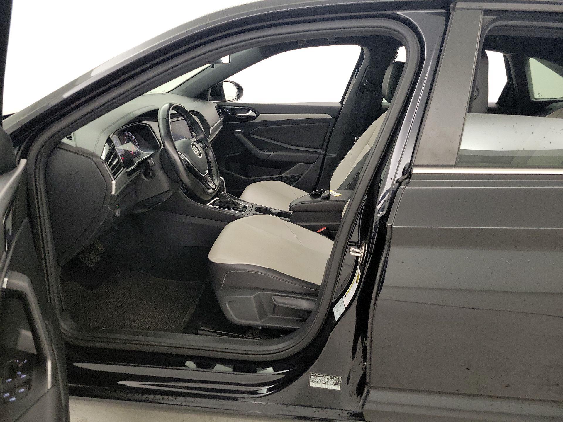 Thumbnail: 2019 Volkswagen Jetta - 11