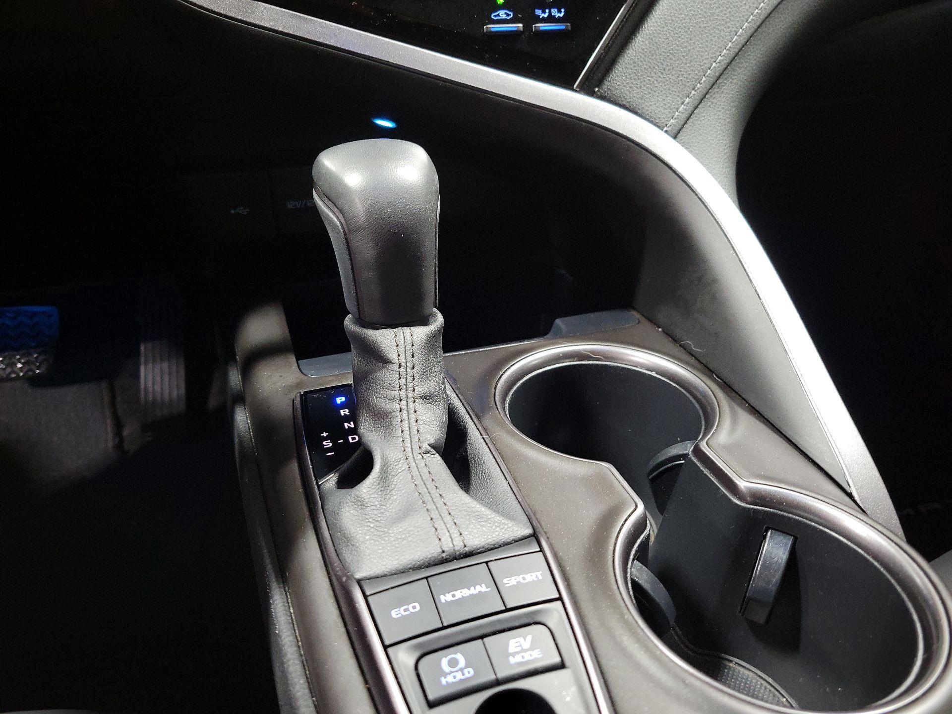 Thumbnail: 2023 Toyota Camry - 17