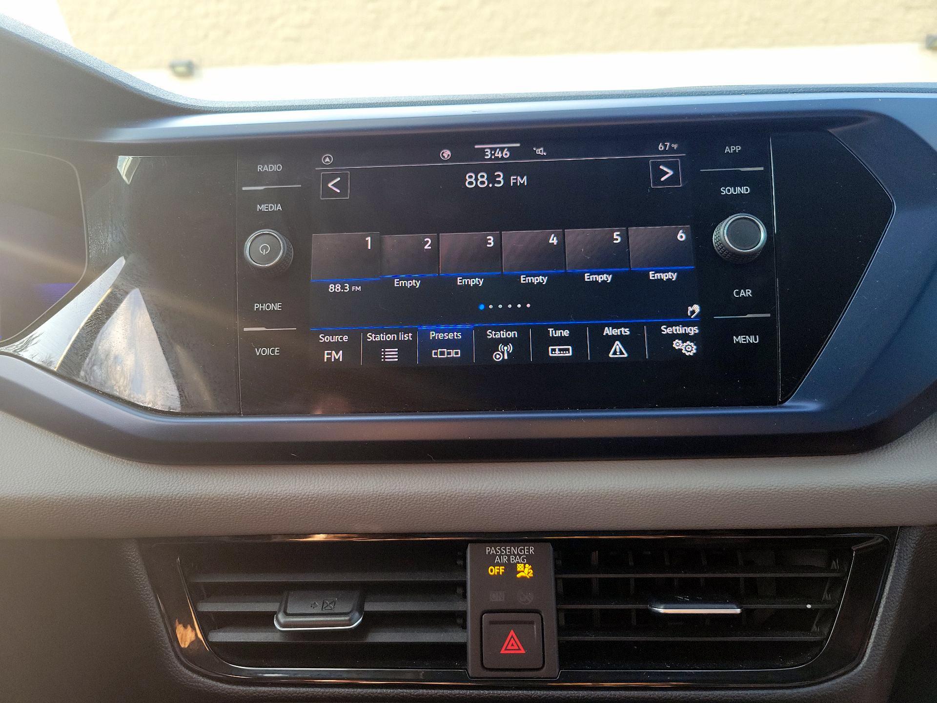 Thumbnail: 2023 Volkswagen Taos - 15