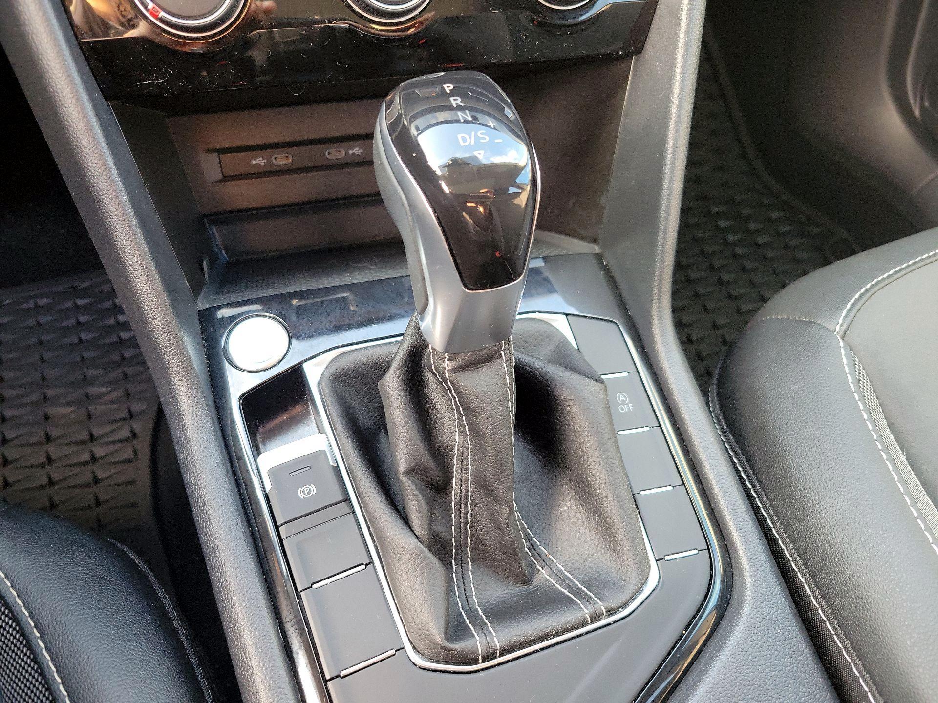 Thumbnail: 2023 Volkswagen Taos - 17