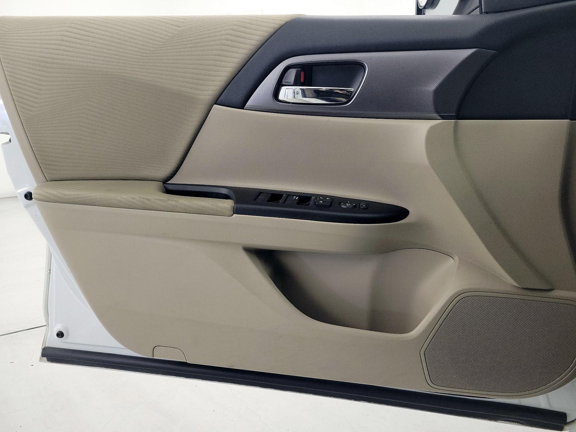 Thumbnail: 2014 Honda Accord - 12