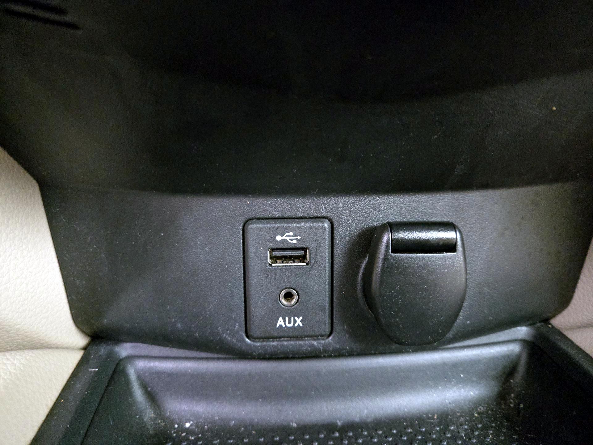 Thumbnail: 2015 Nissan Rogue - 18