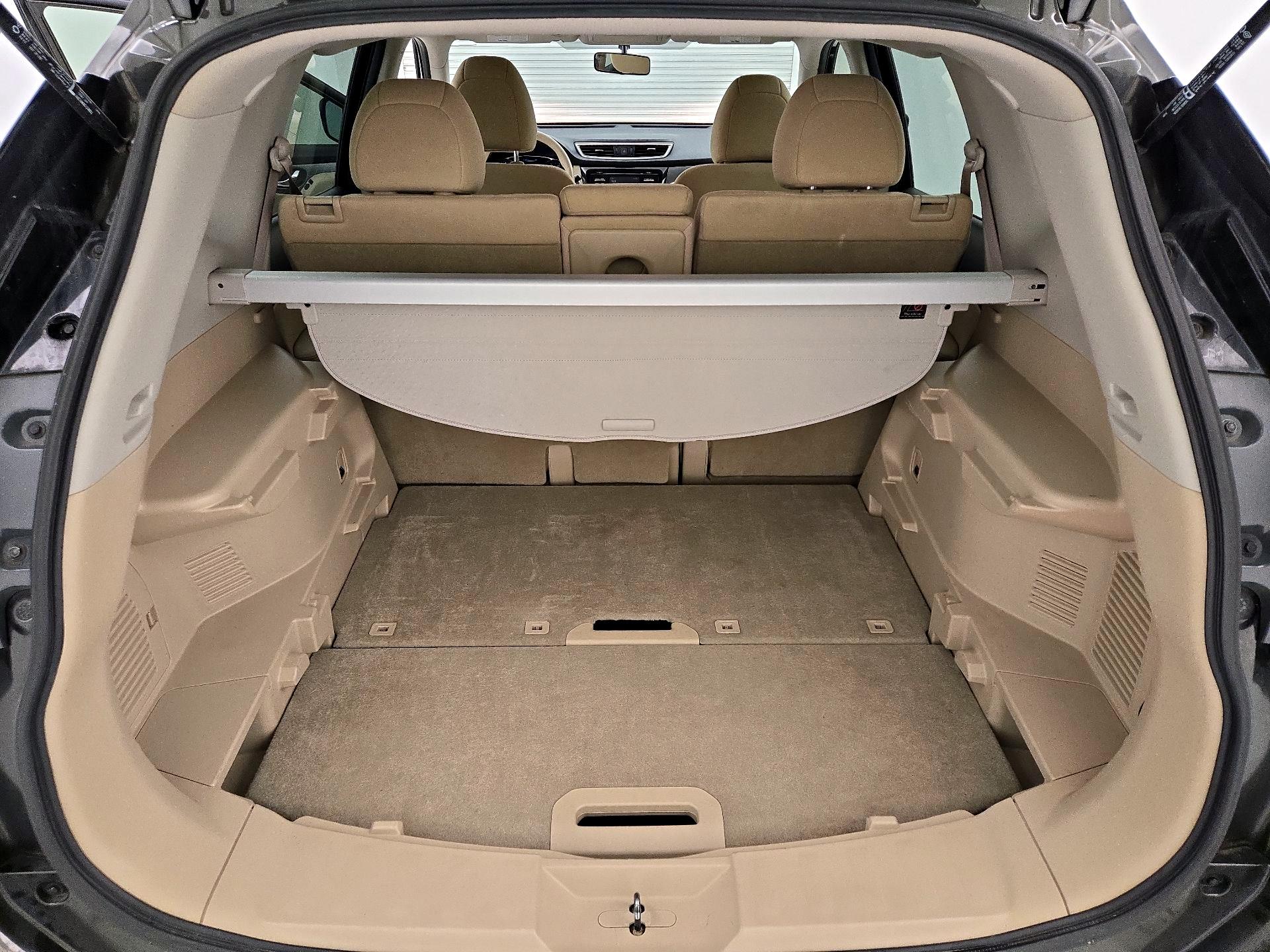 Thumbnail: 2015 Nissan Rogue - 20