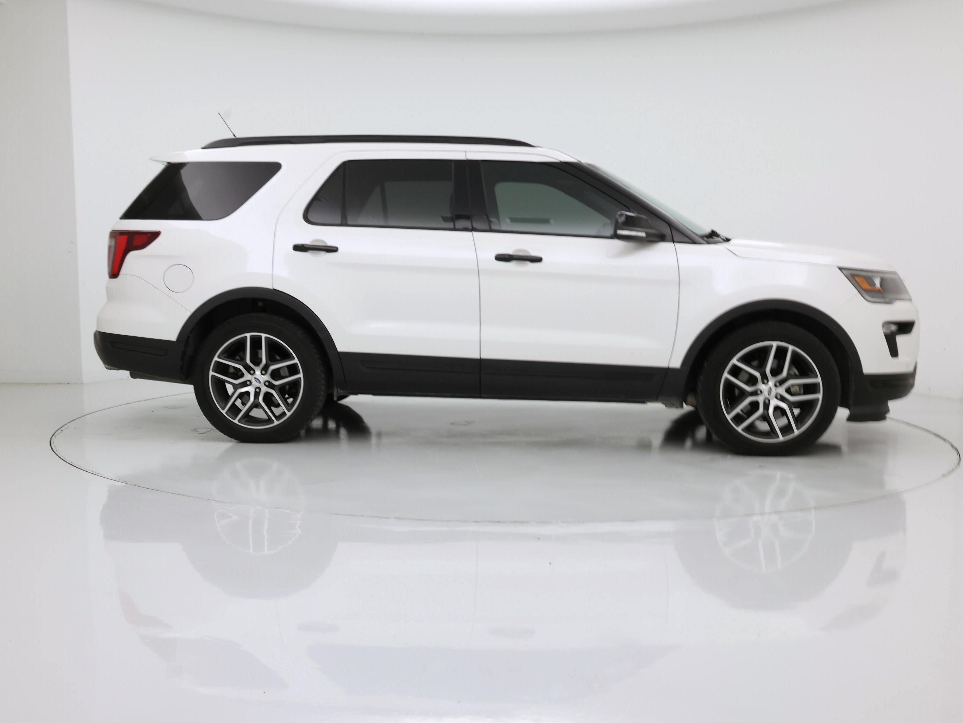 Thumbnail: 2018 Ford Explorer - 7