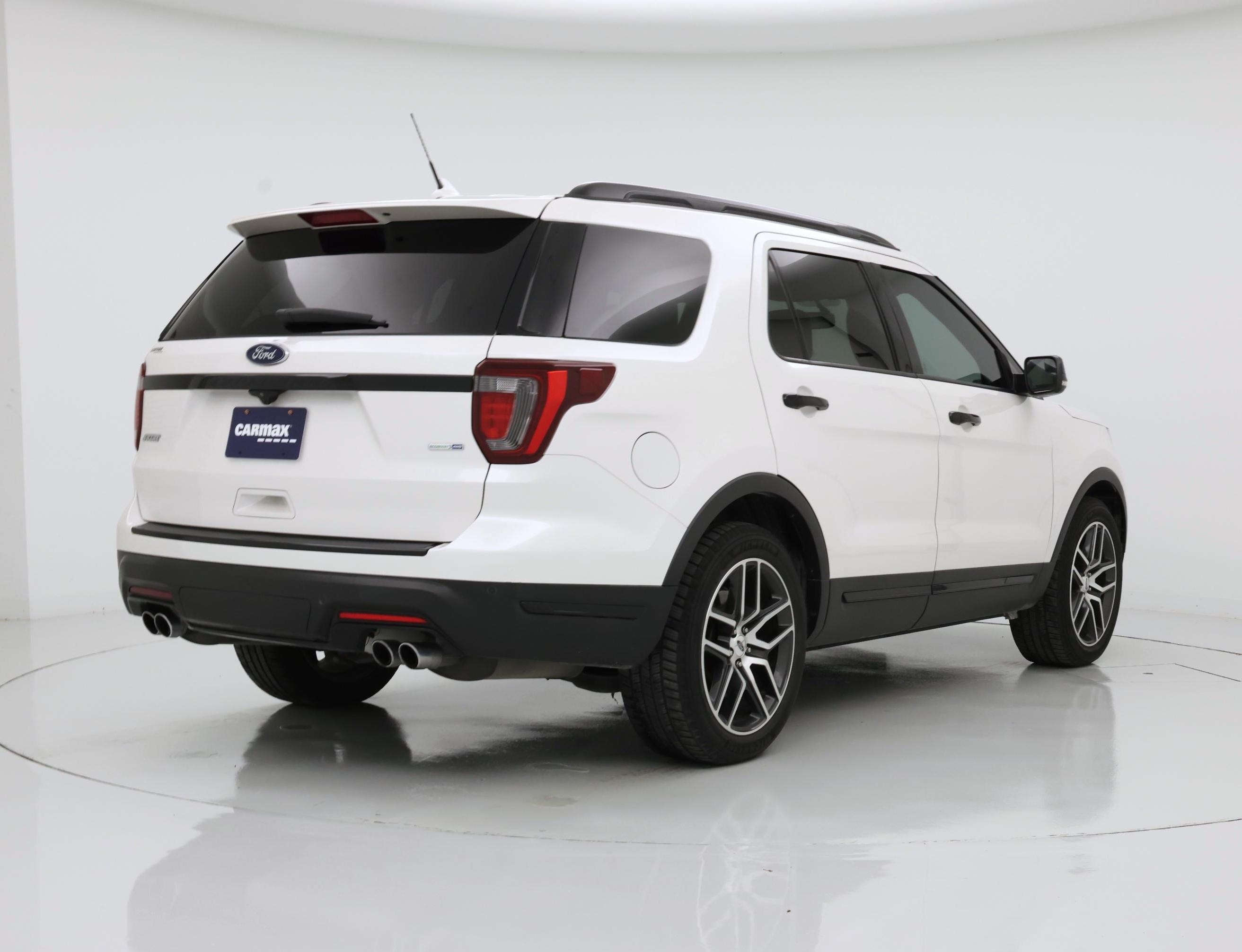 Thumbnail: 2018 Ford Explorer - 8