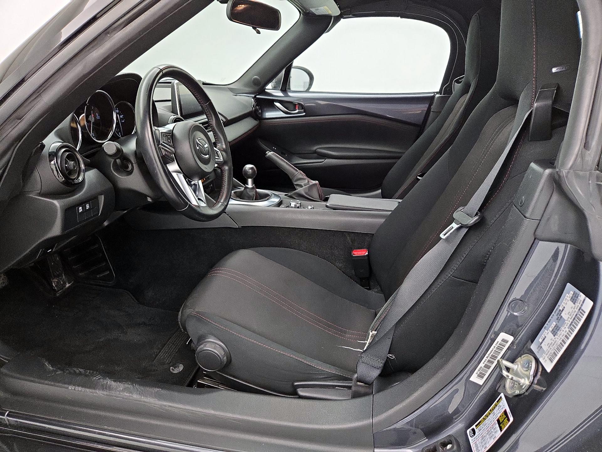 Thumbnail: 2016 Mazda MX-5 Miata - 11