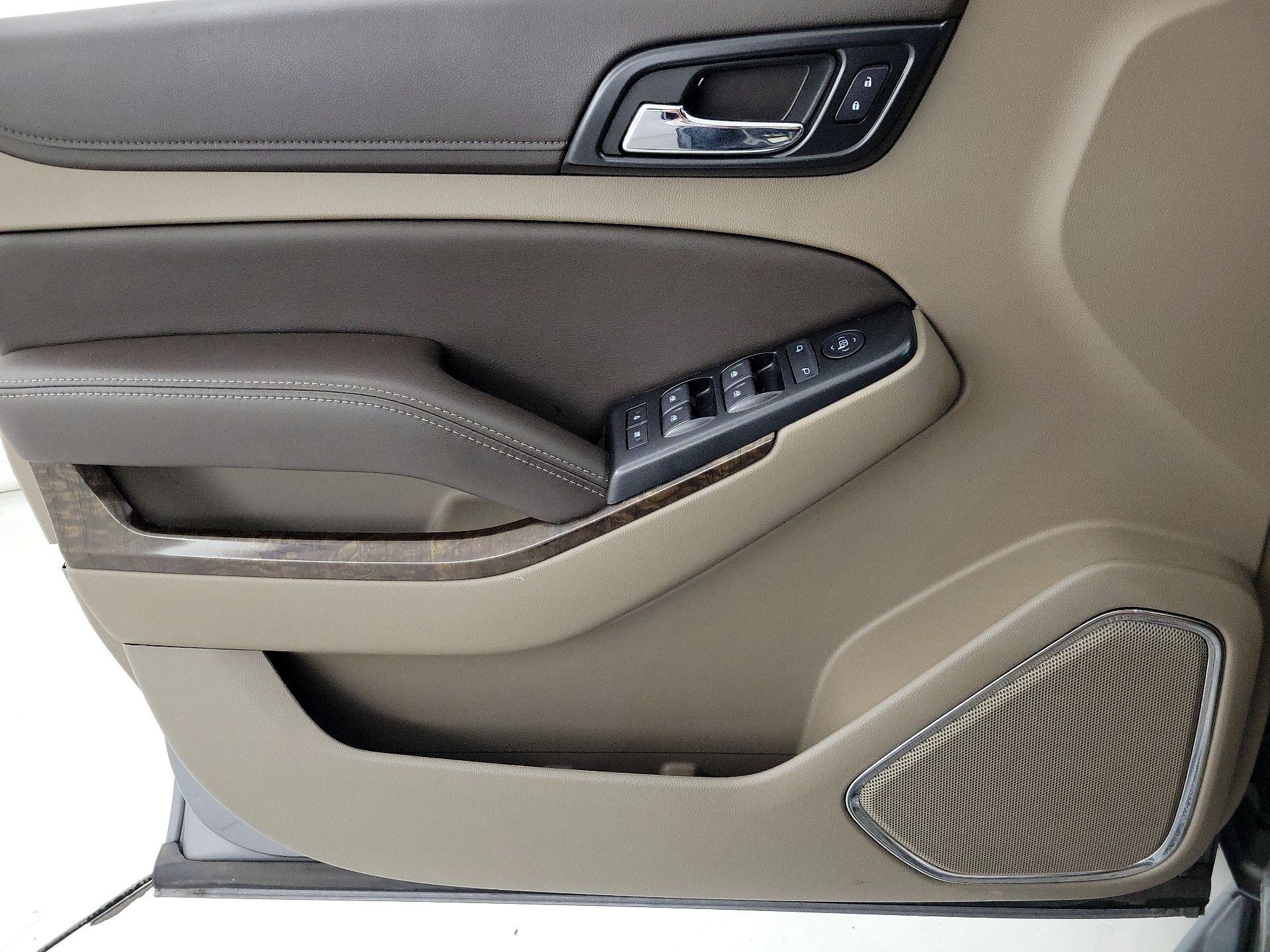 Thumbnail: 2020 Chevrolet Suburban - 12