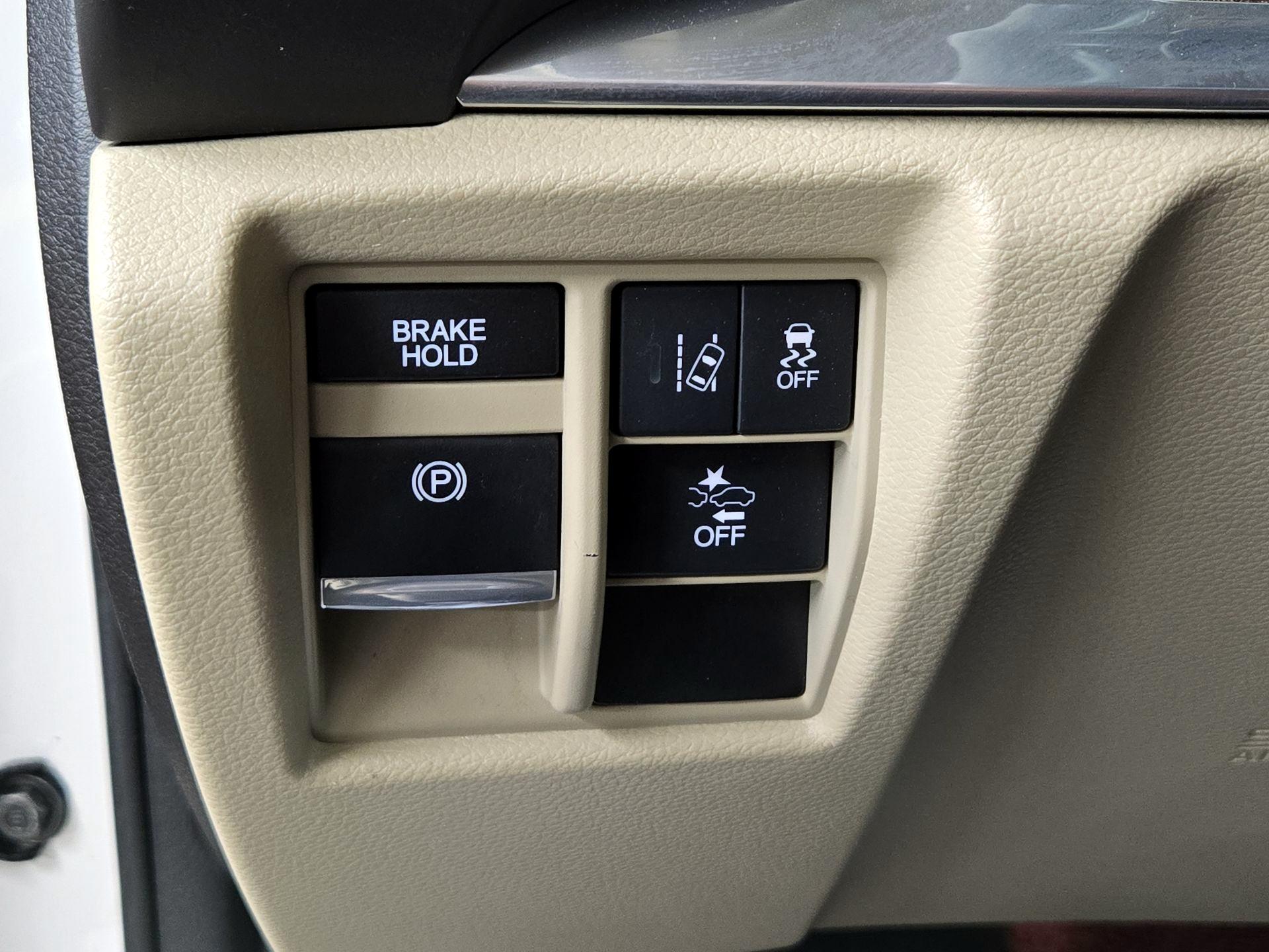 Thumbnail: 2017 Acura MDX - 13