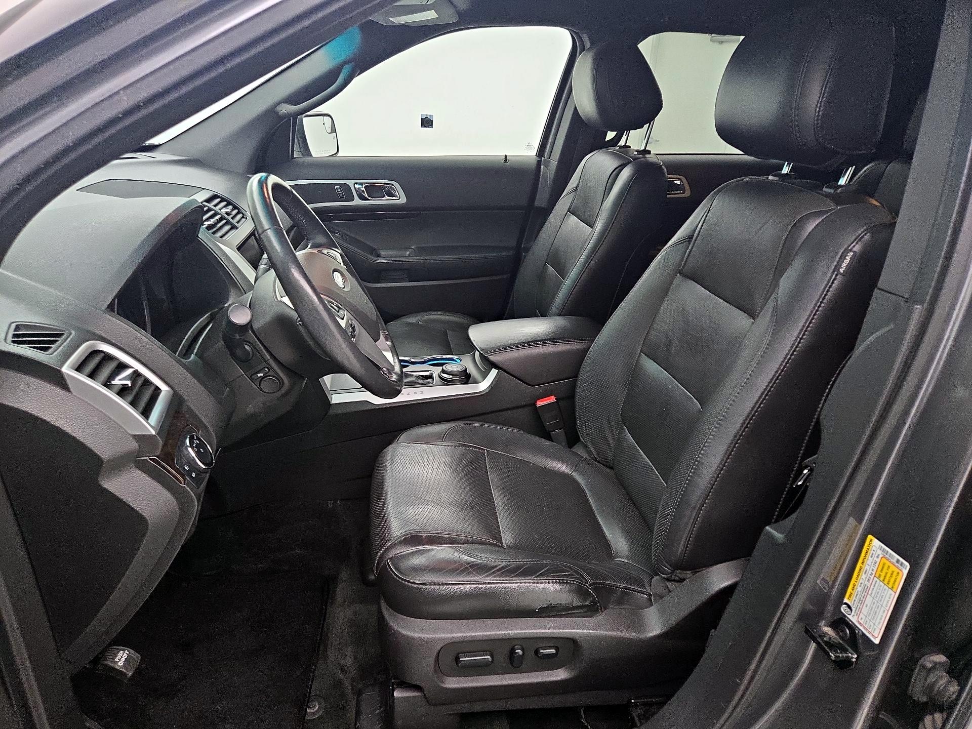 Thumbnail: 2014 Ford Explorer - 11