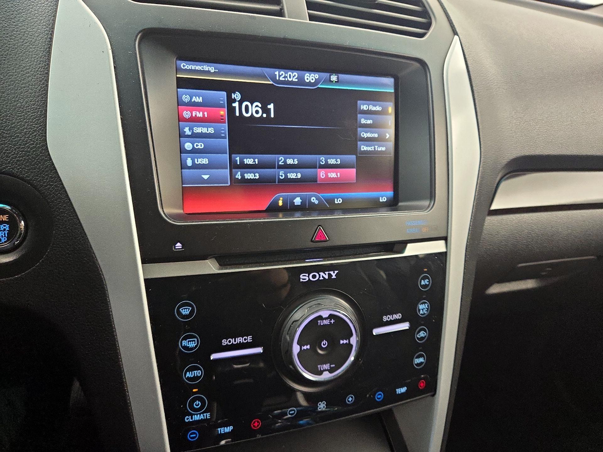 Thumbnail: 2014 Ford Explorer - 15