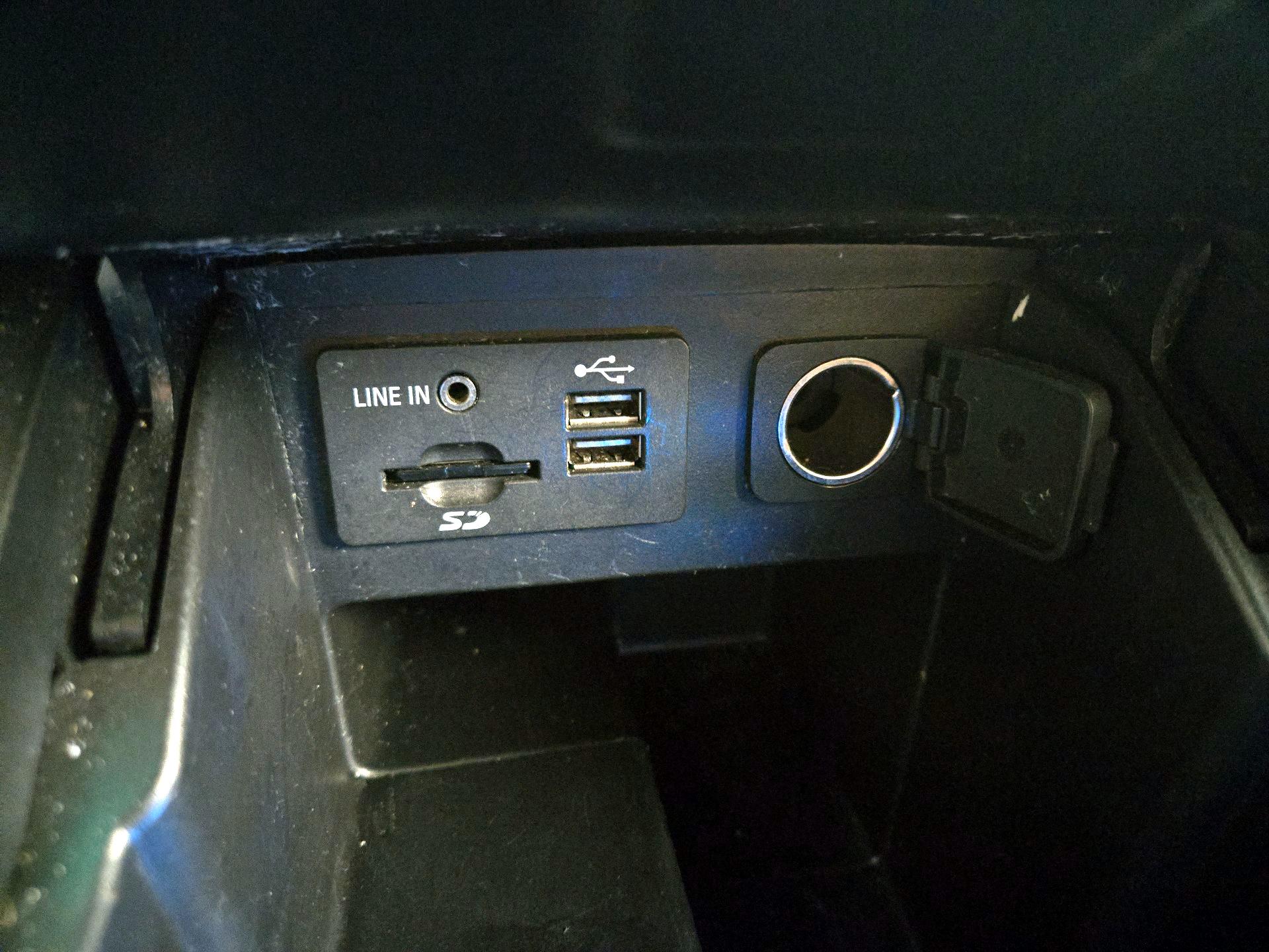 Thumbnail: 2014 Ford Explorer - 18