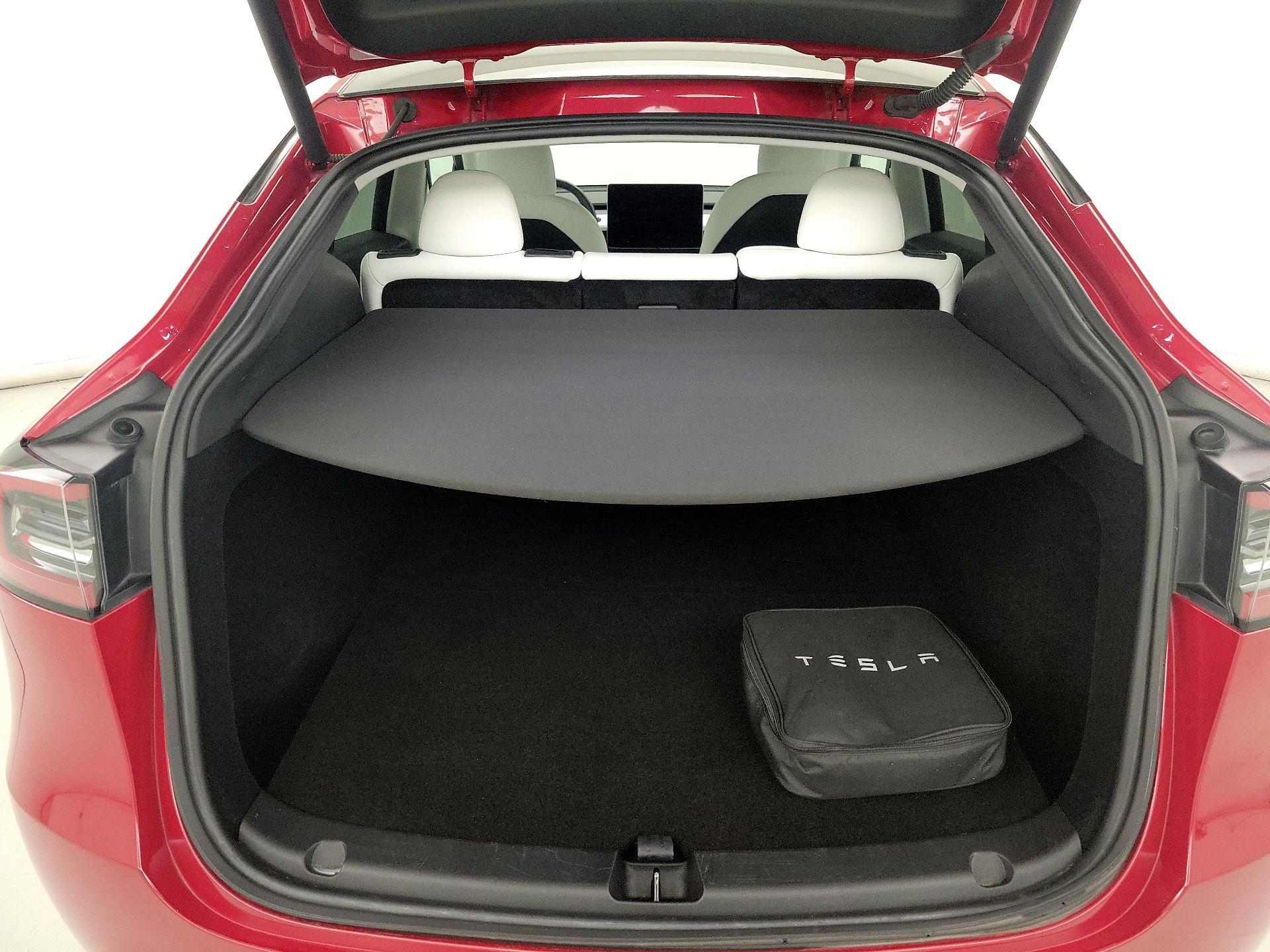 Thumbnail: 2023 Tesla Model Y - 18