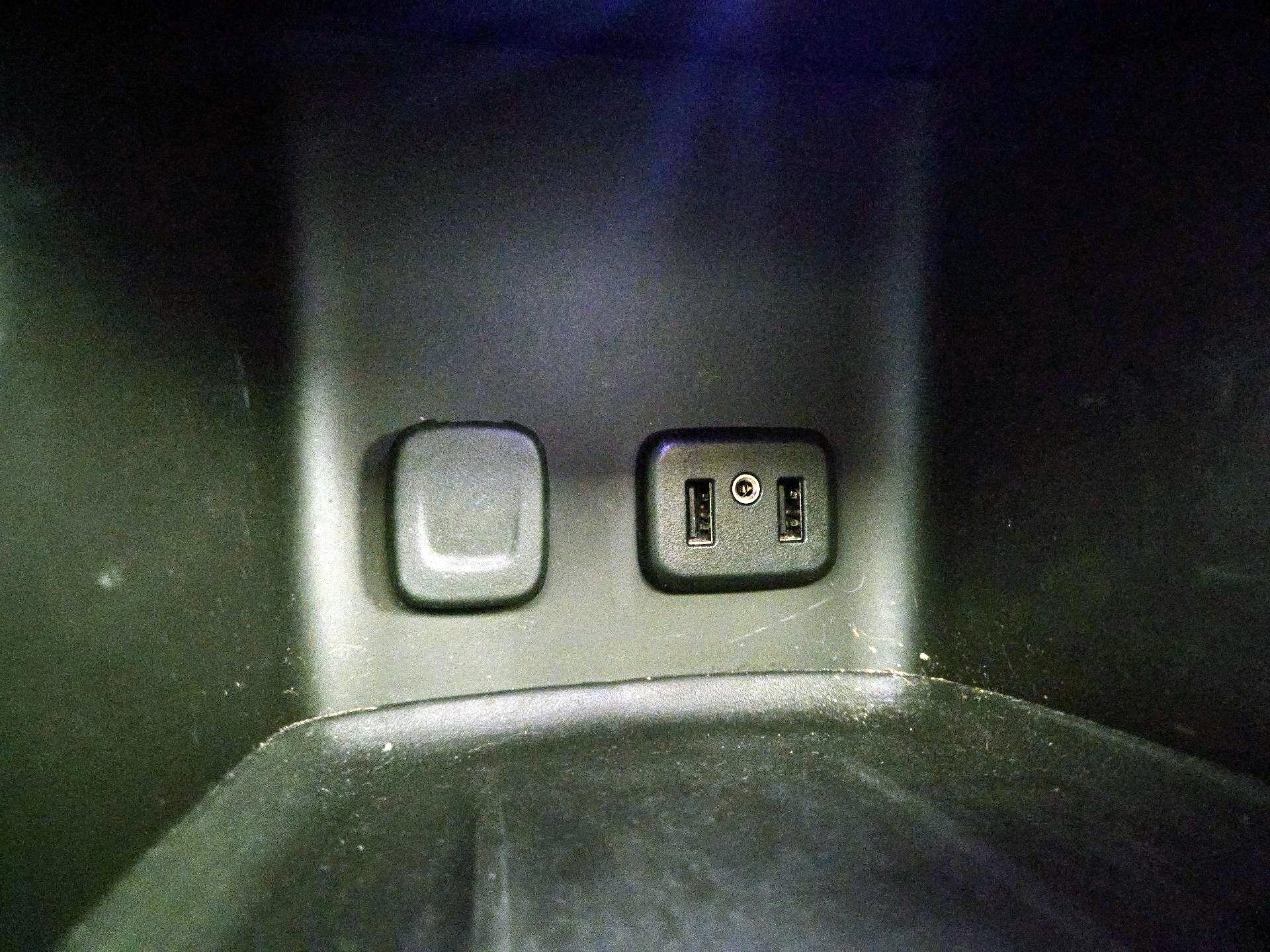 Thumbnail: 2018 GMC Acadia - 19