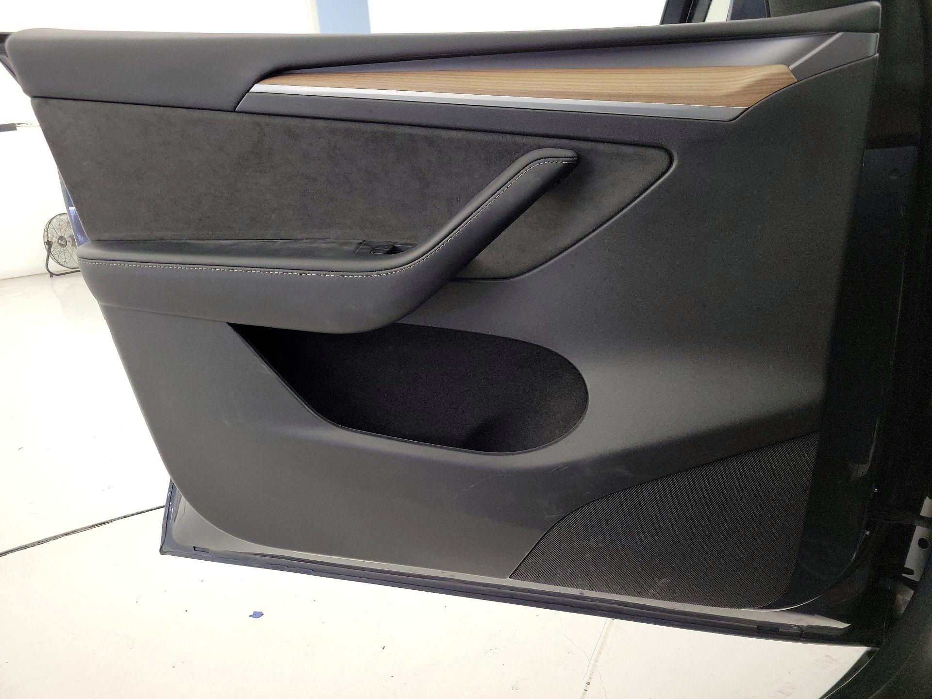 Thumbnail: 2023 Tesla Model Y - 12