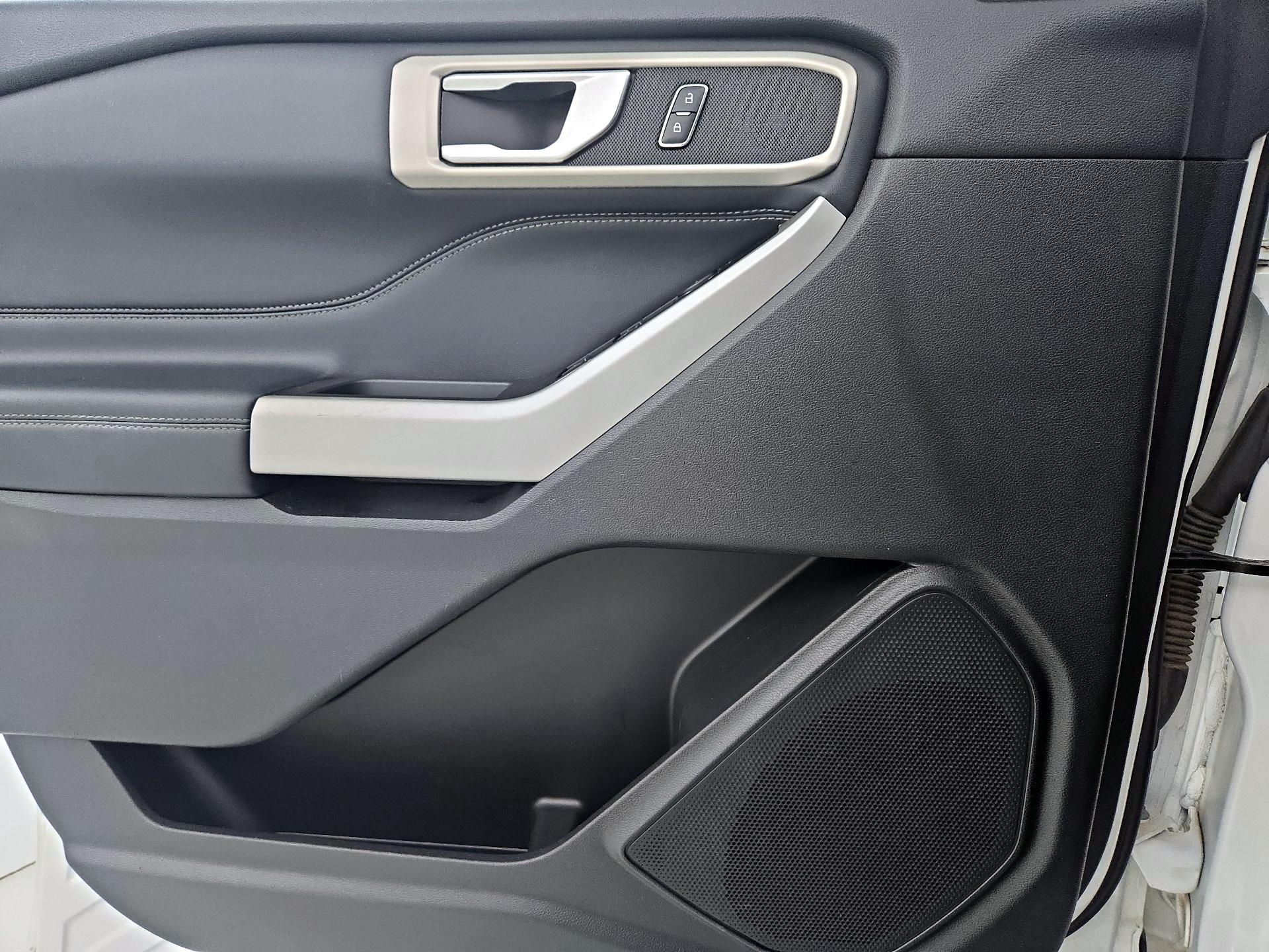 Thumbnail: 2020 Ford Explorer - 12