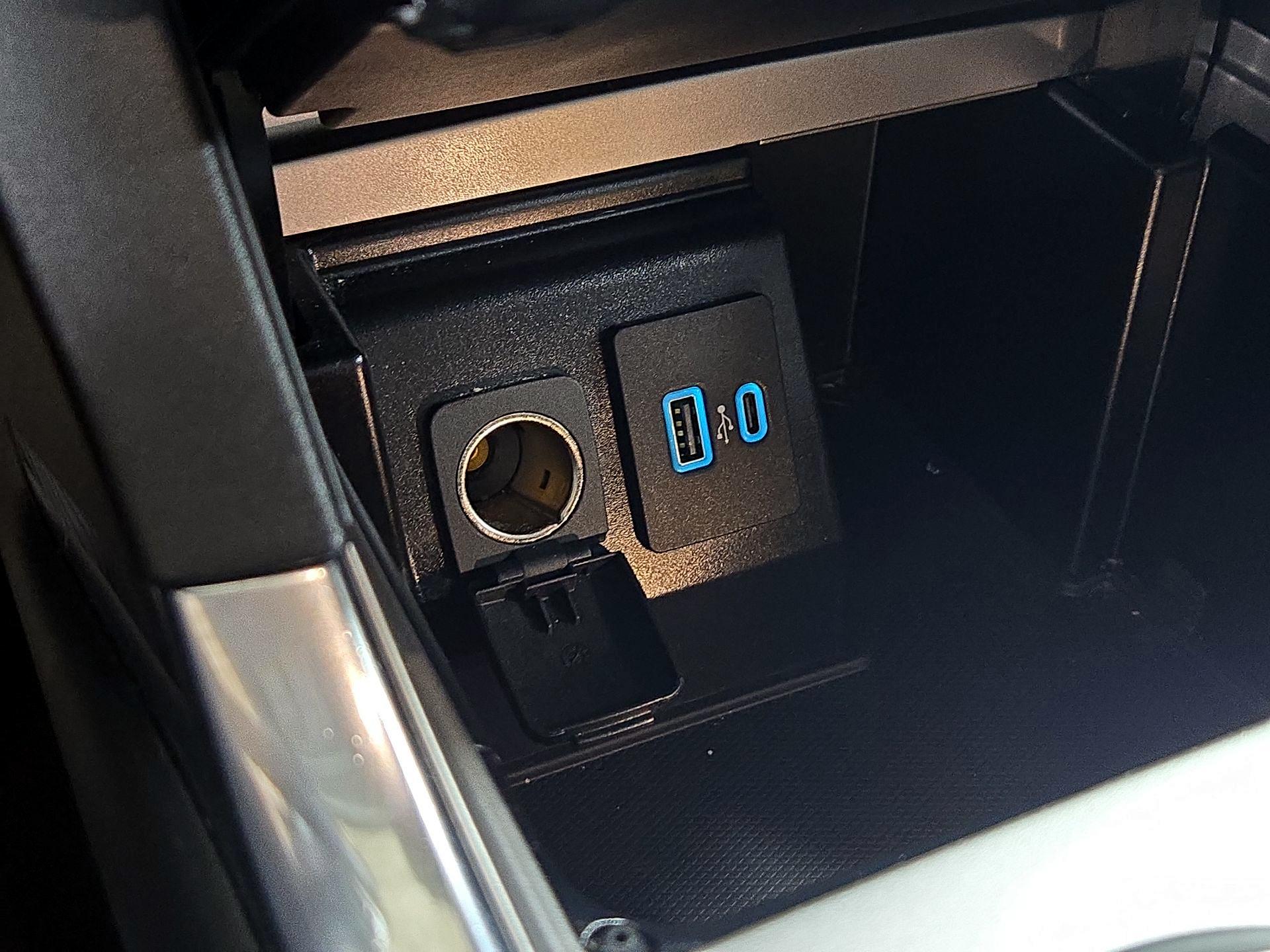 Thumbnail: 2020 Ford Explorer - 19