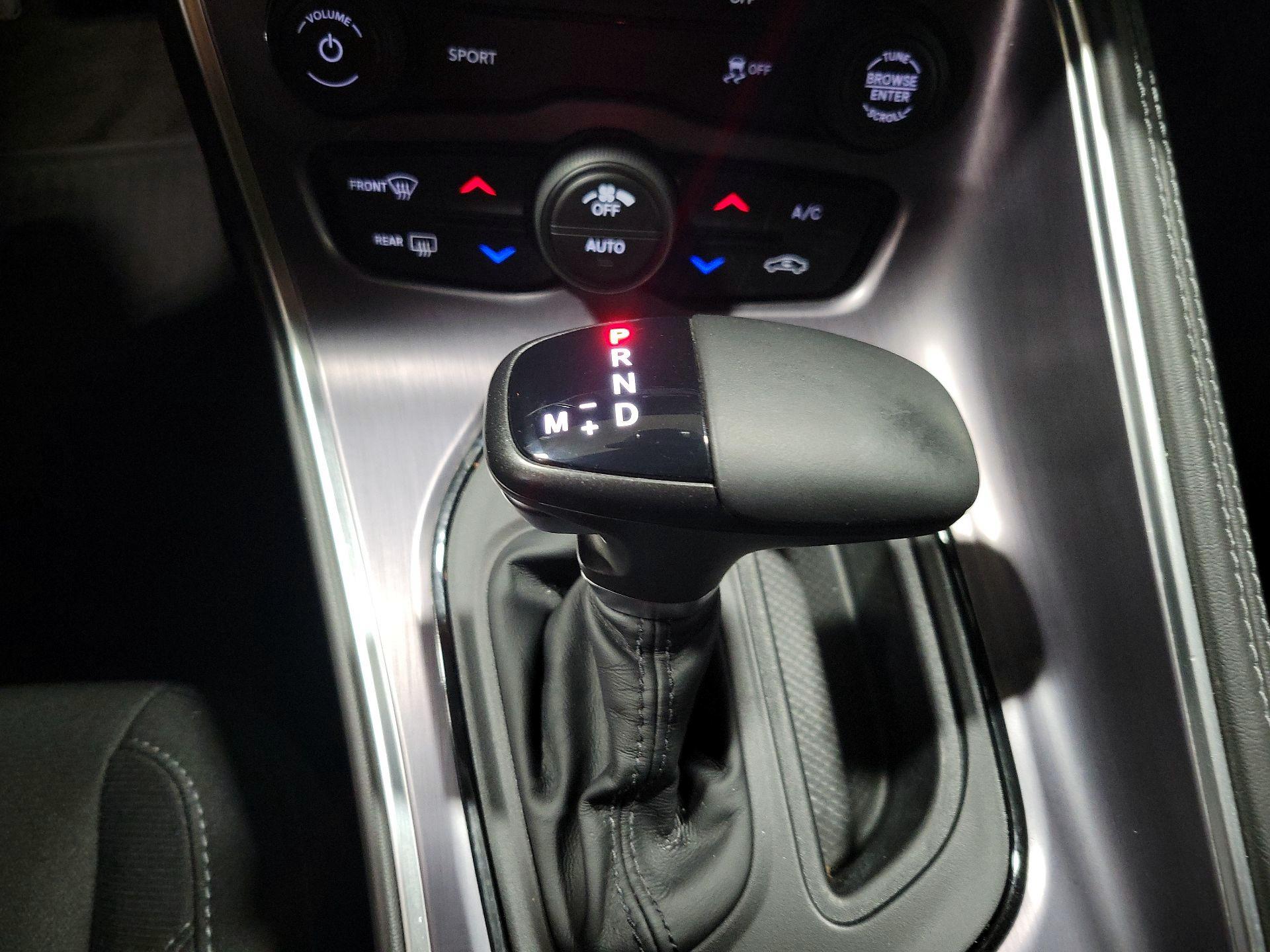 Thumbnail: 2018 Dodge Challenger - 17