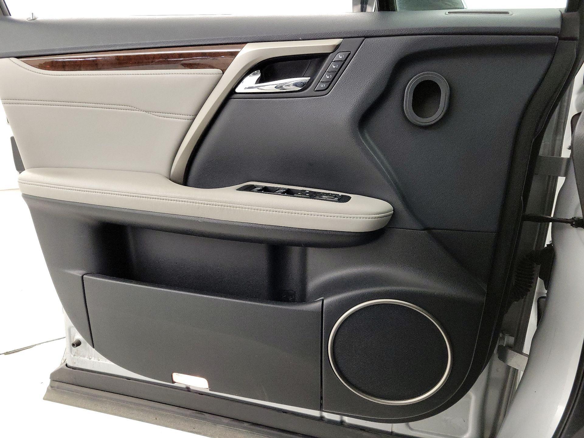 Thumbnail: 2018 Lexus RX - 12