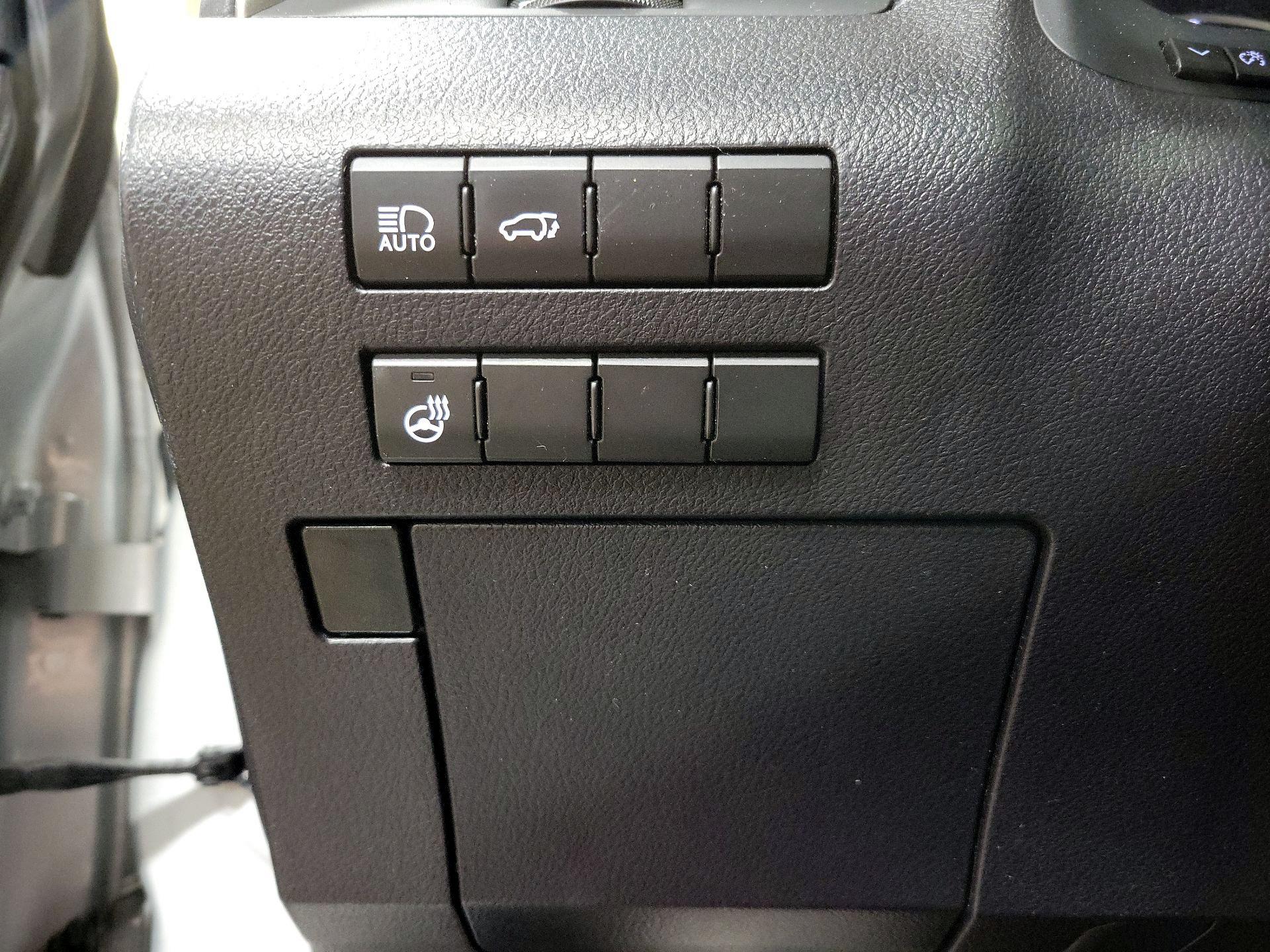 Thumbnail: 2018 Lexus RX - 13