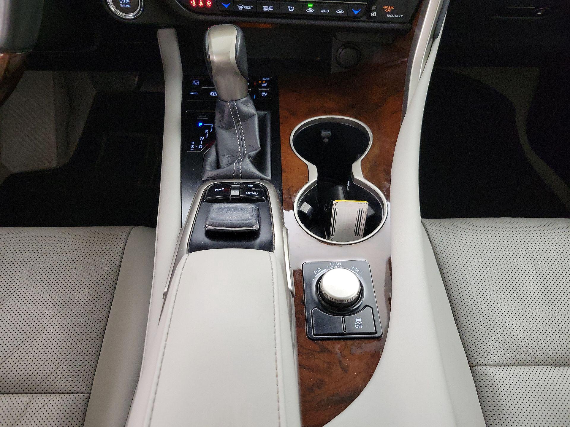 Thumbnail: 2018 Lexus RX - 18