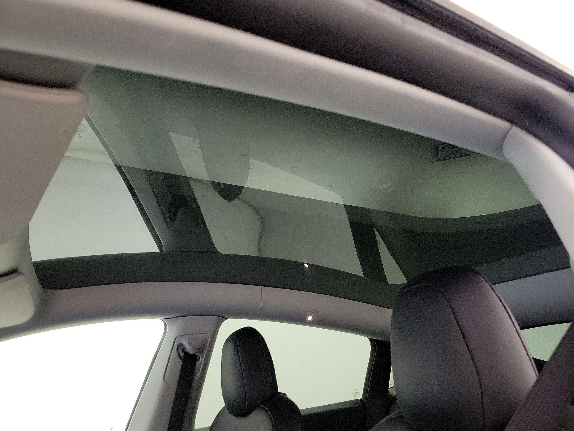 Thumbnail: 2022 Tesla Model Y - 18