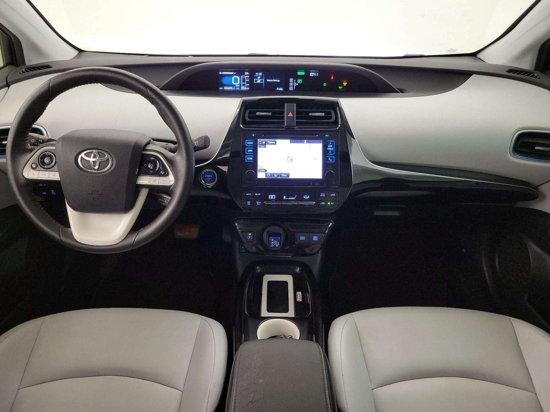 Thumbnail: 2016 Toyota Prius - 9