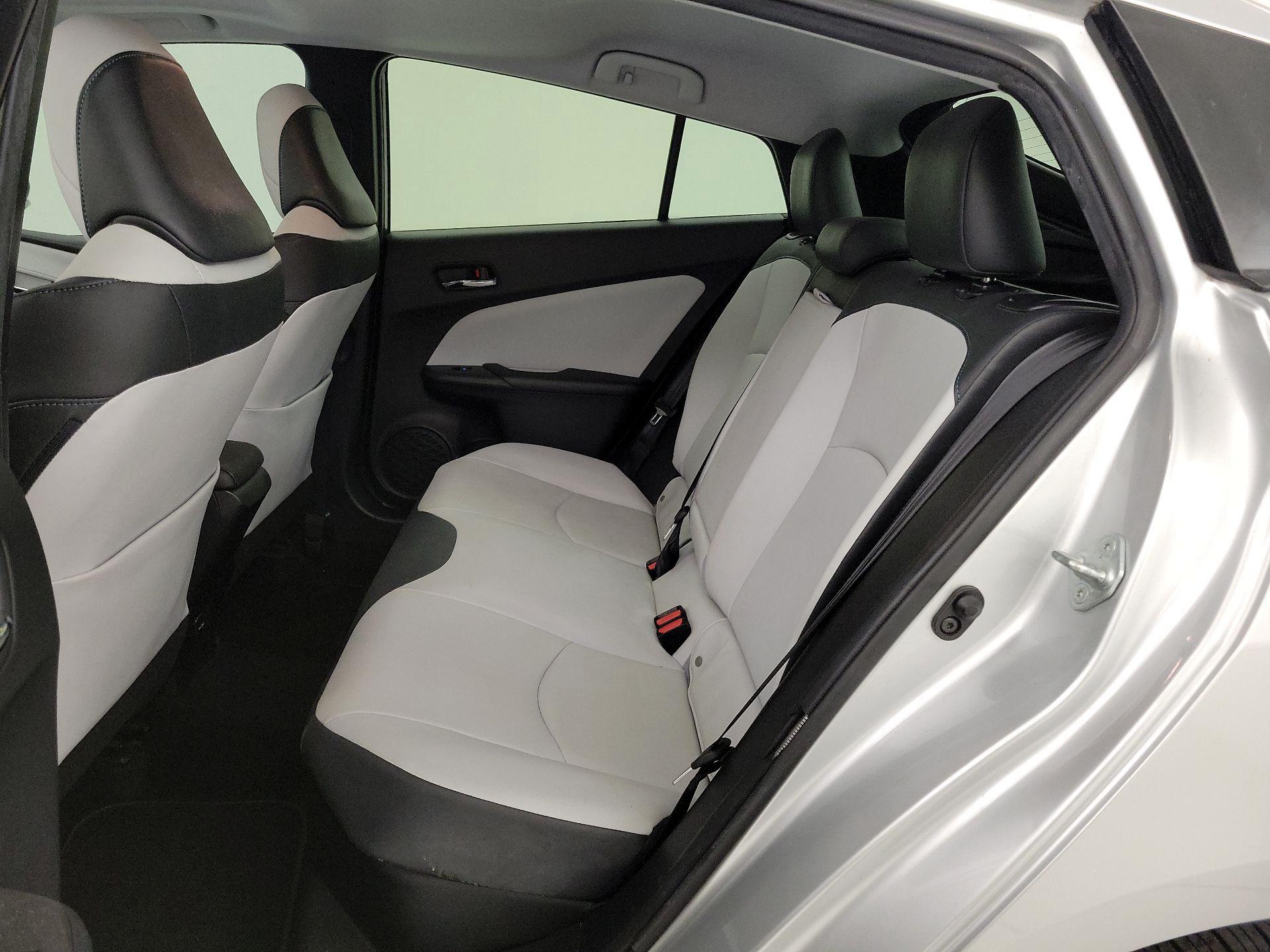 Thumbnail: 2016 Toyota Prius - 20