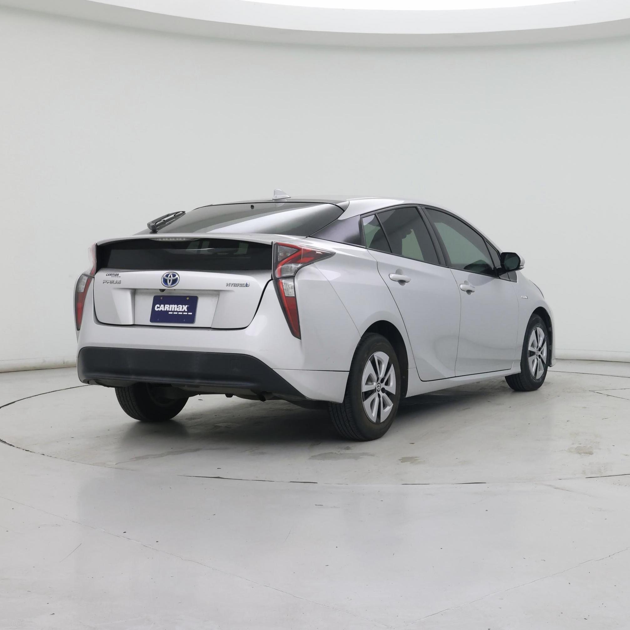 Thumbnail: 2016 Toyota Prius - 8