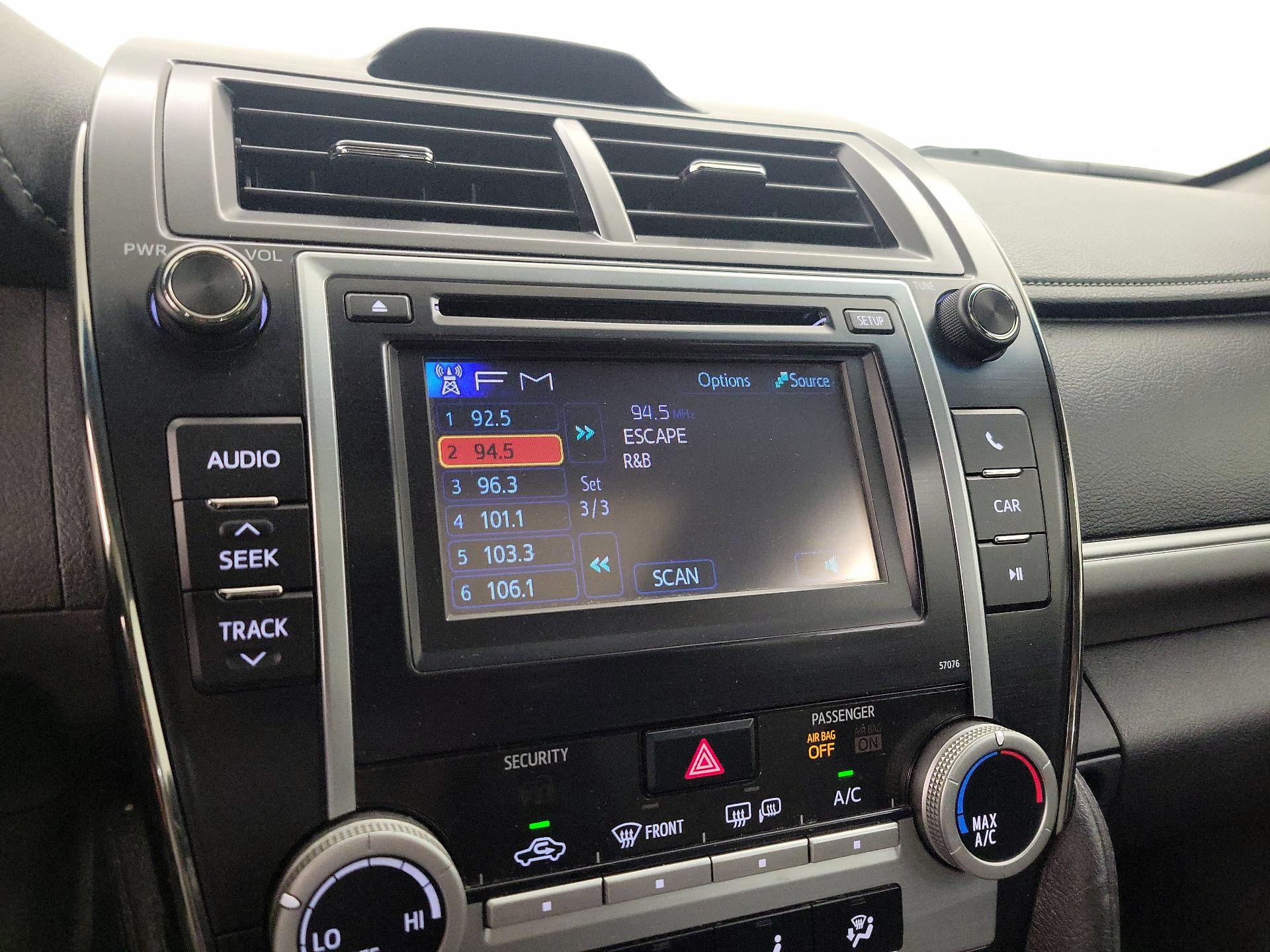 Thumbnail: 2014 Toyota Camry - 14