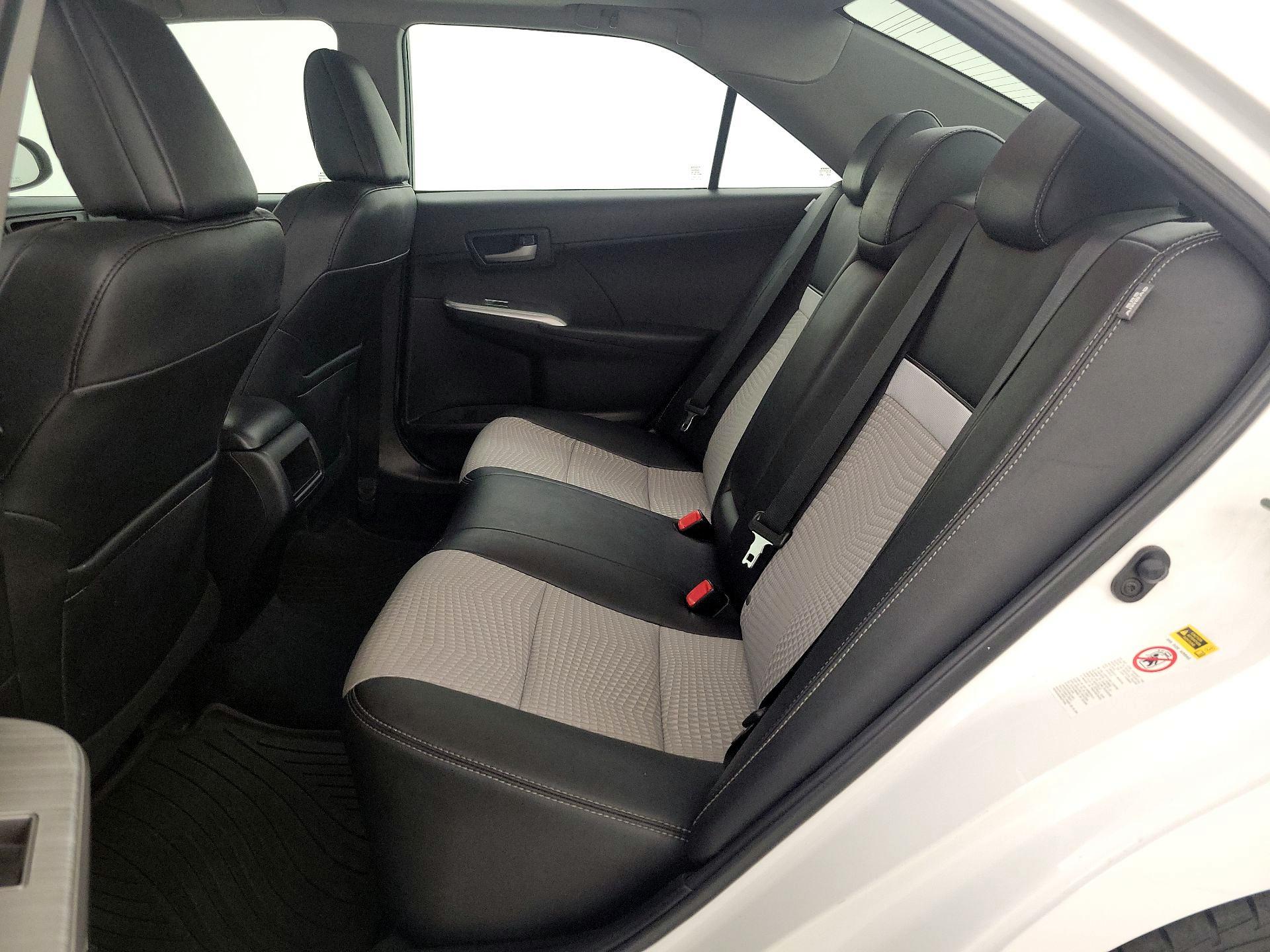 Thumbnail: 2014 Toyota Camry - 18