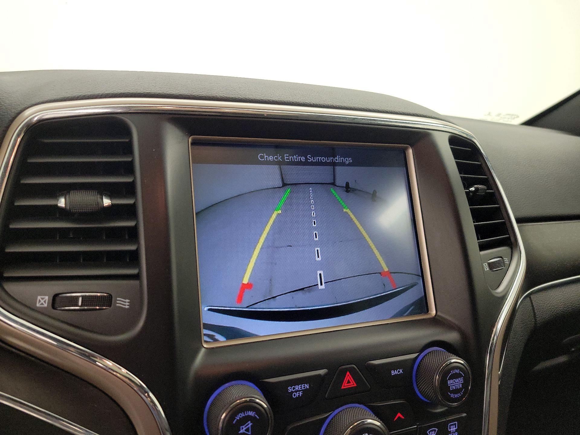 Thumbnail: 2017 Jeep Grand Cherokee - 15