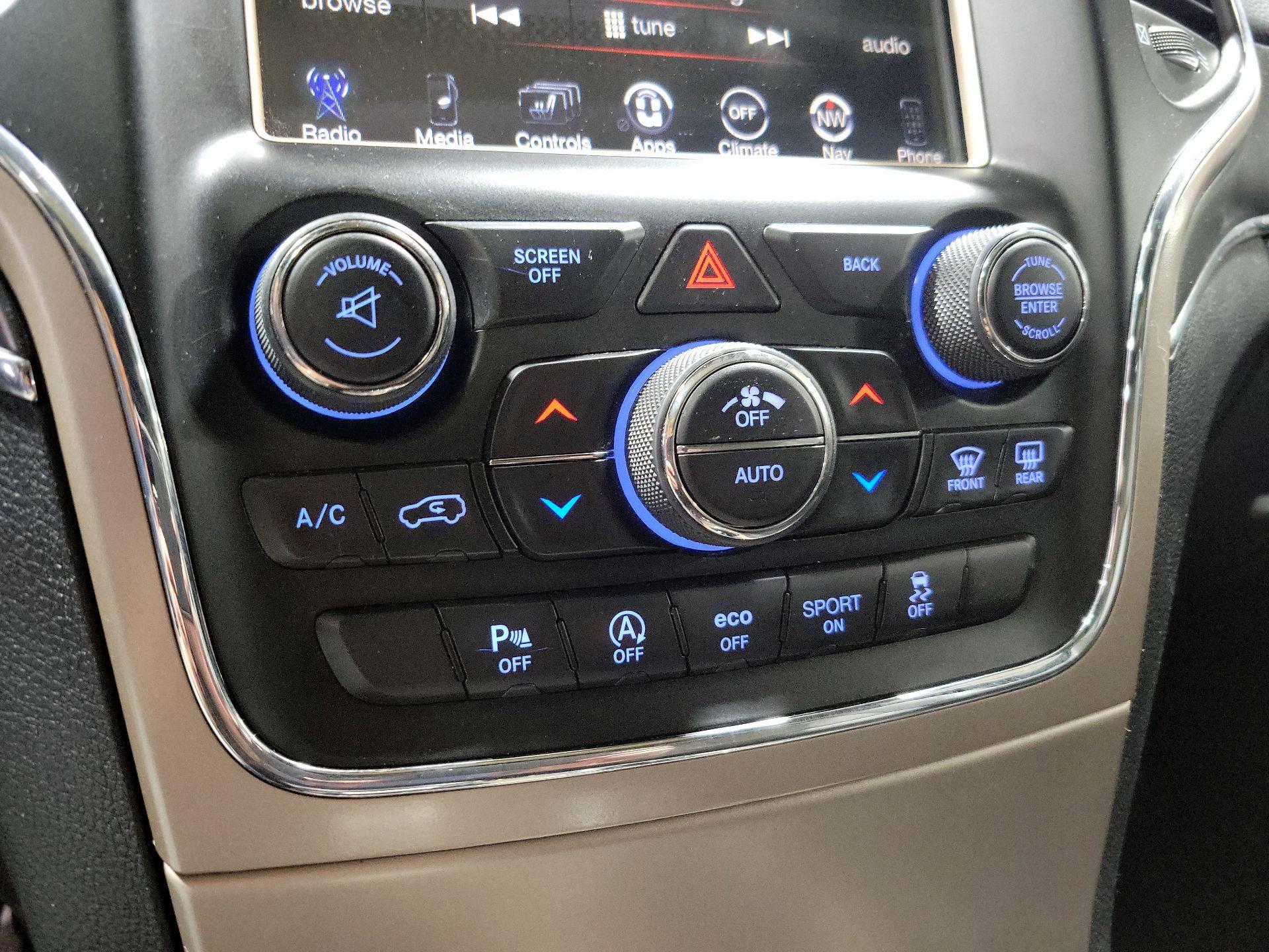 Thumbnail: 2017 Jeep Grand Cherokee - 17