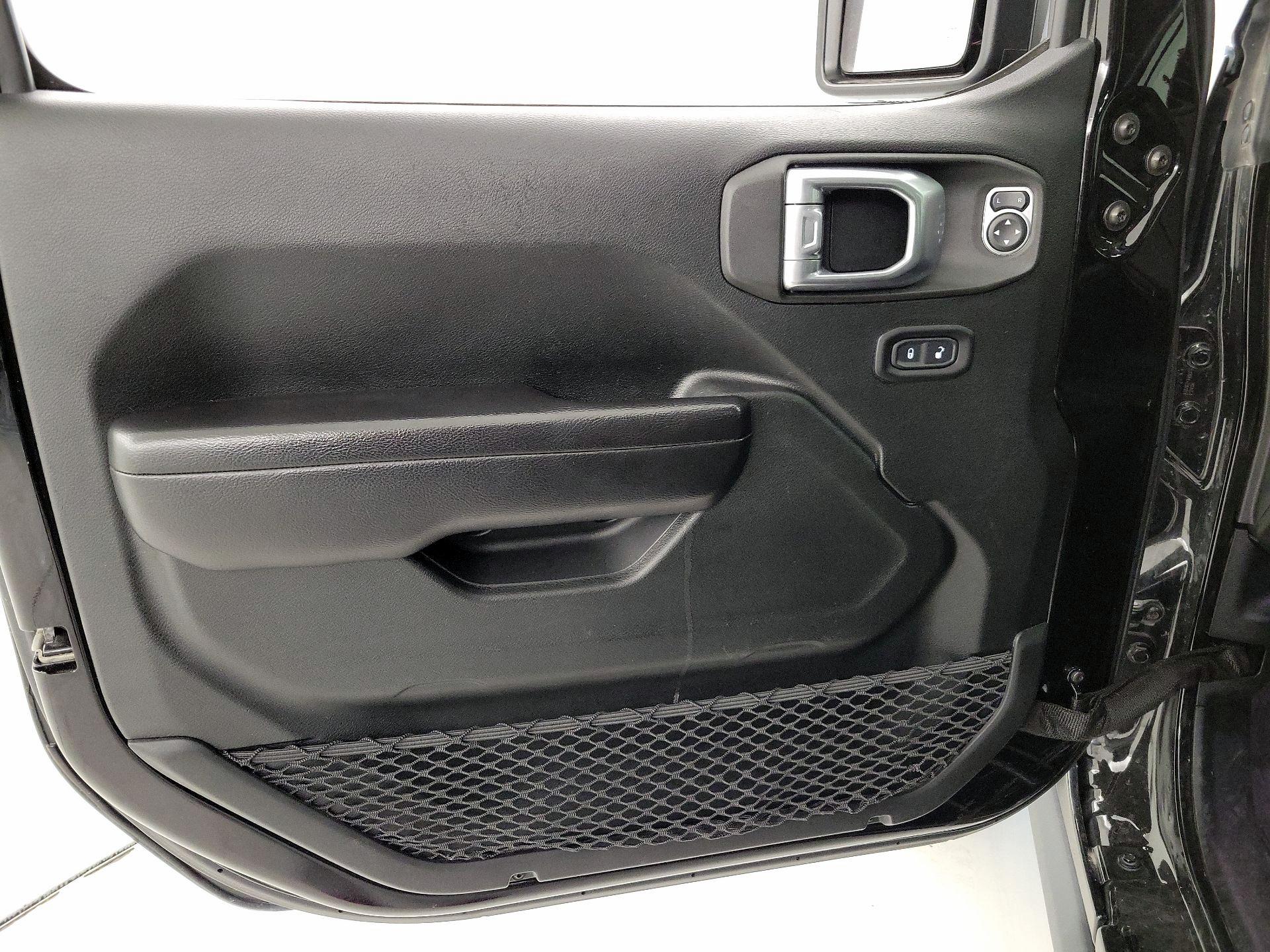 Thumbnail: 2020 Jeep Gladiator - 12