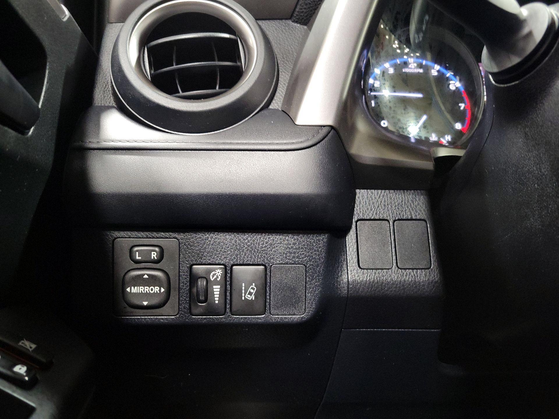 Thumbnail: 2017 Toyota RAV4 - 13