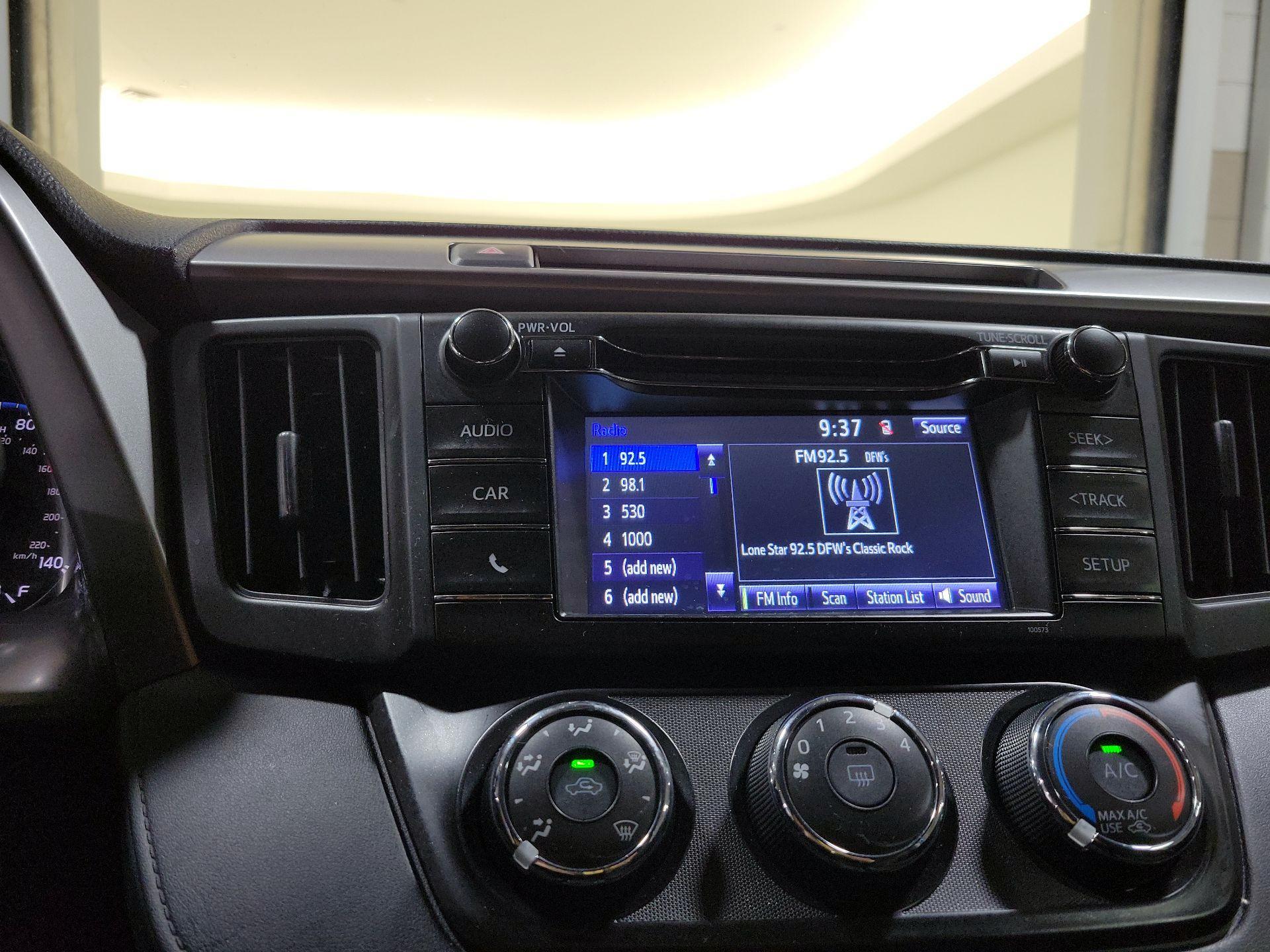 Thumbnail: 2017 Toyota RAV4 - 15