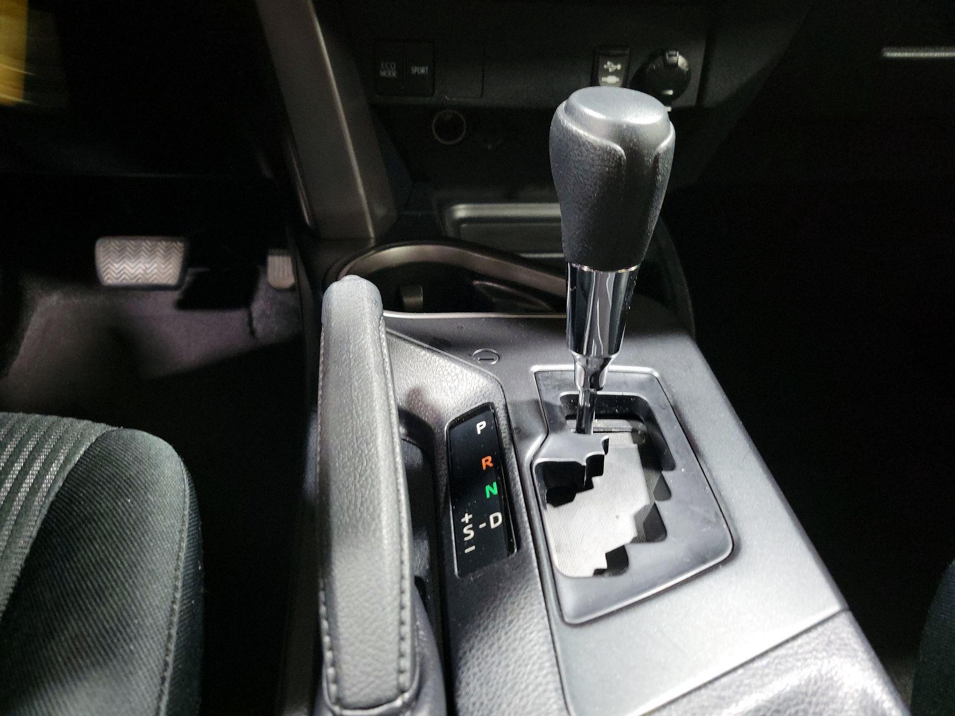 Thumbnail: 2017 Toyota RAV4 - 17