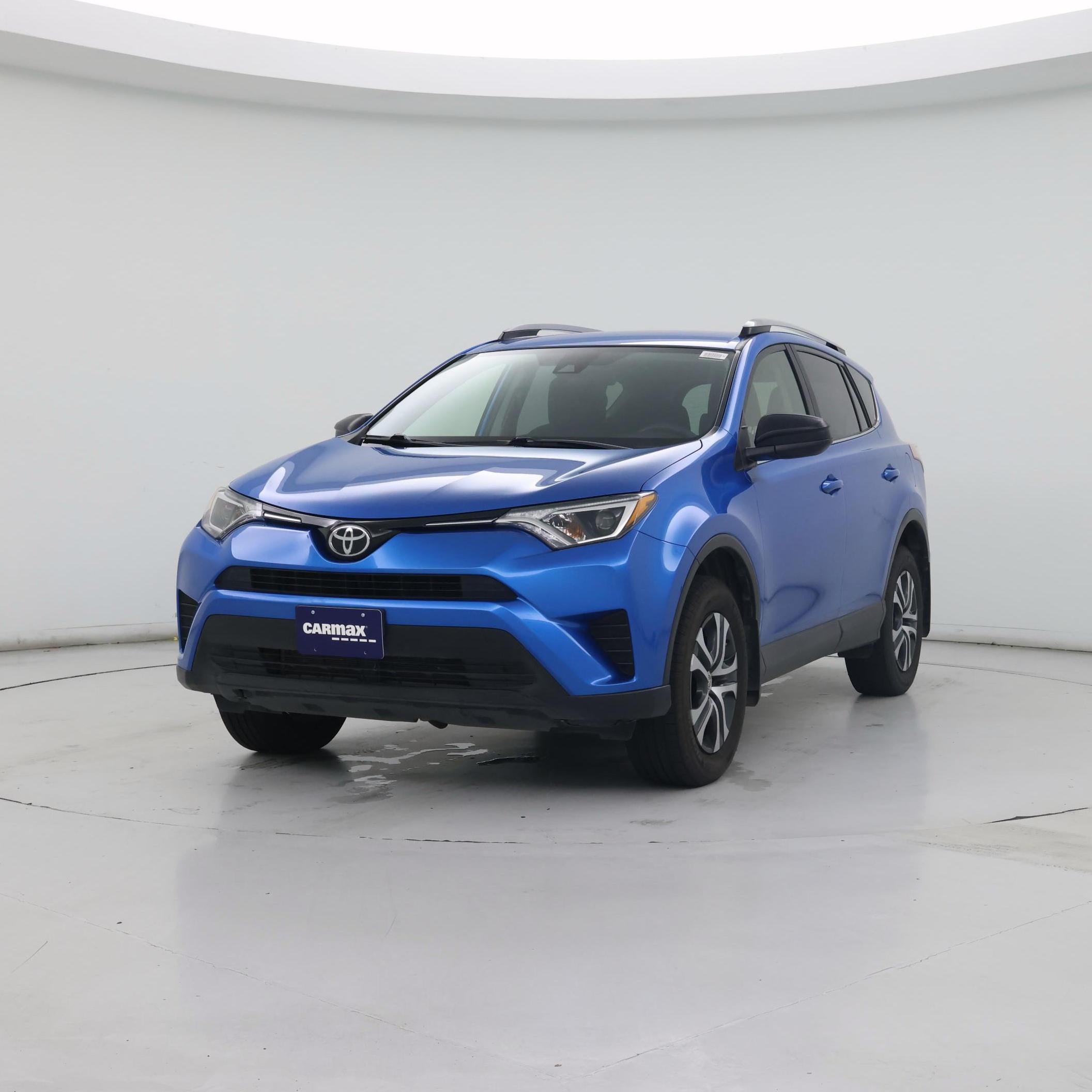 Thumbnail: 2017 Toyota RAV4 - 4