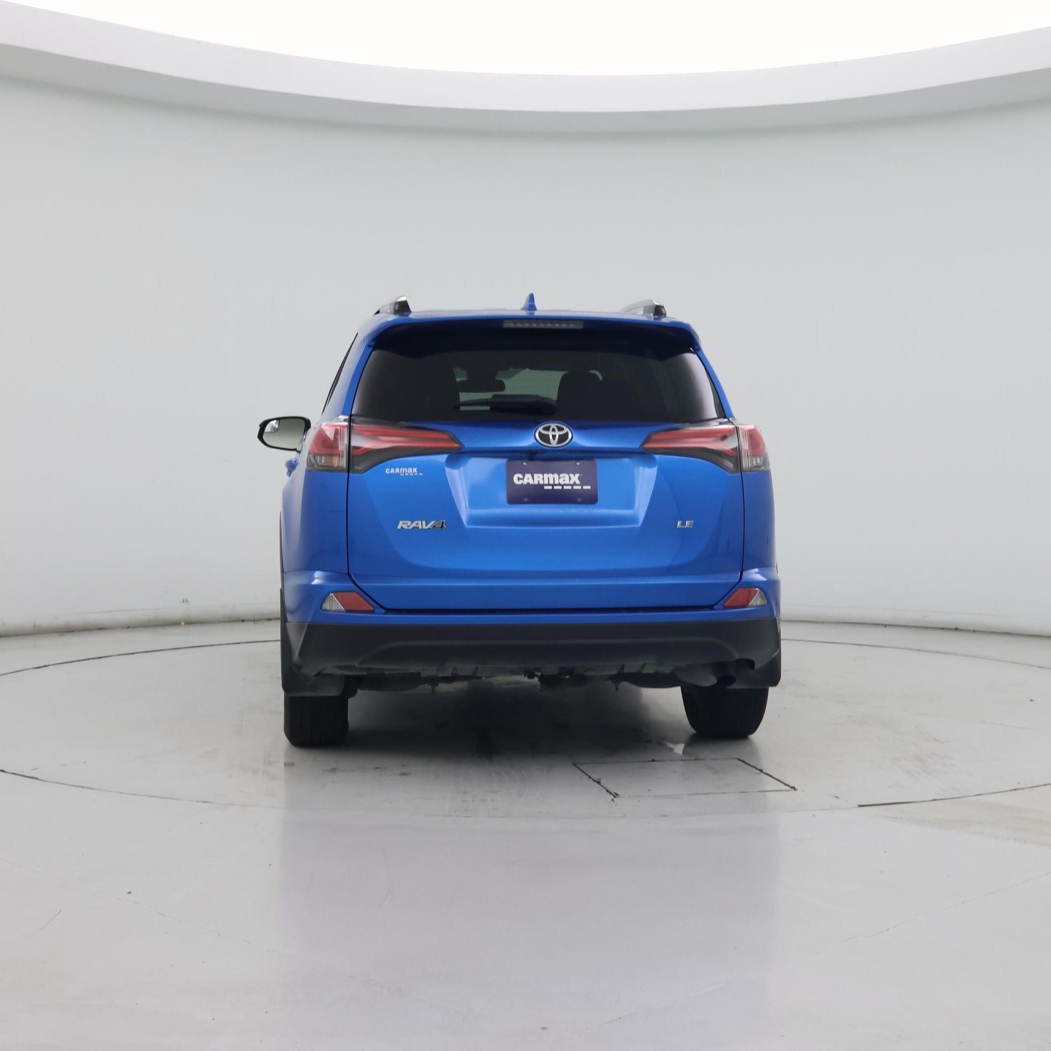 Thumbnail: 2017 Toyota RAV4 - 6