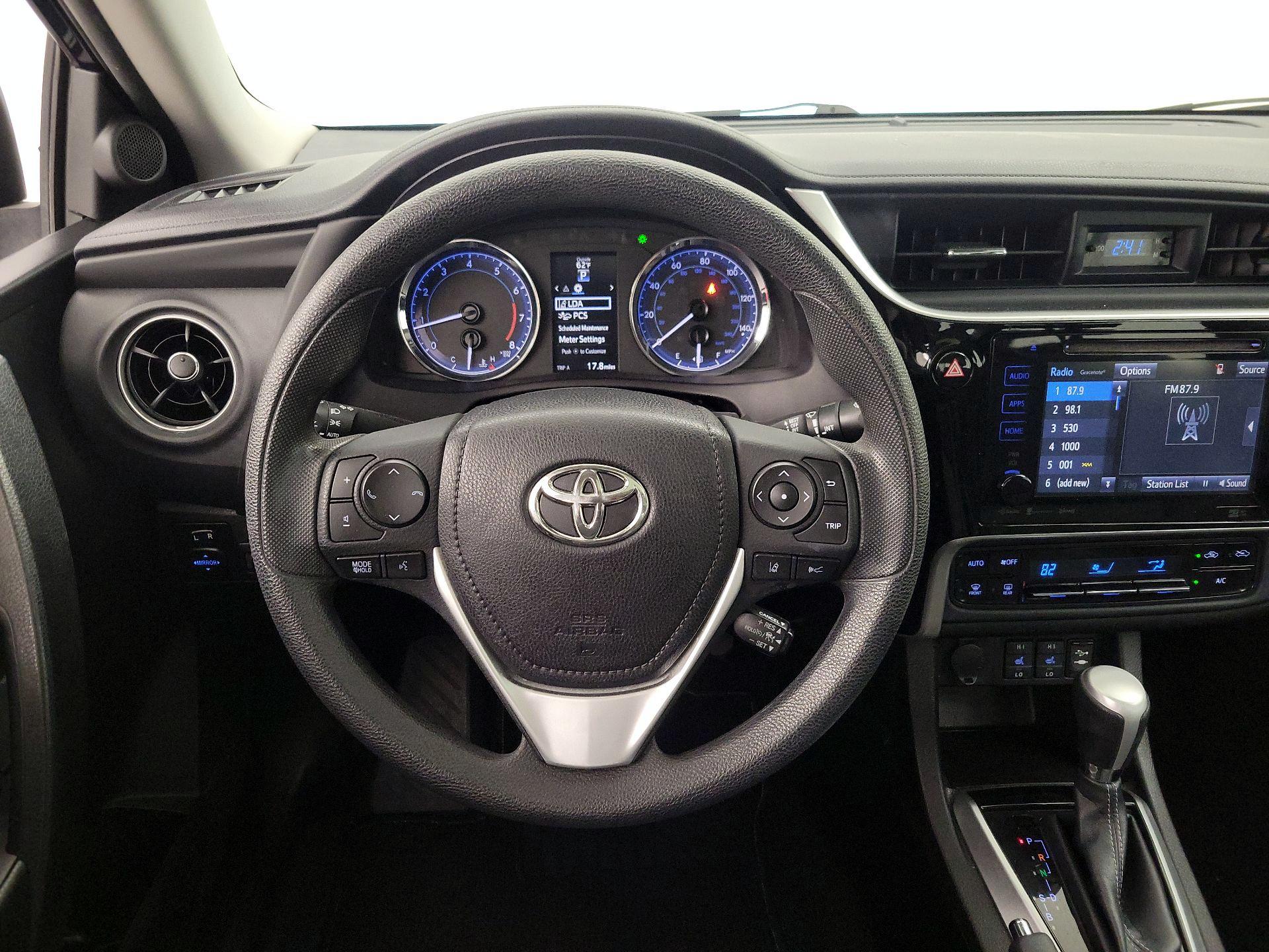 Thumbnail: 2018 Toyota Corolla - 10