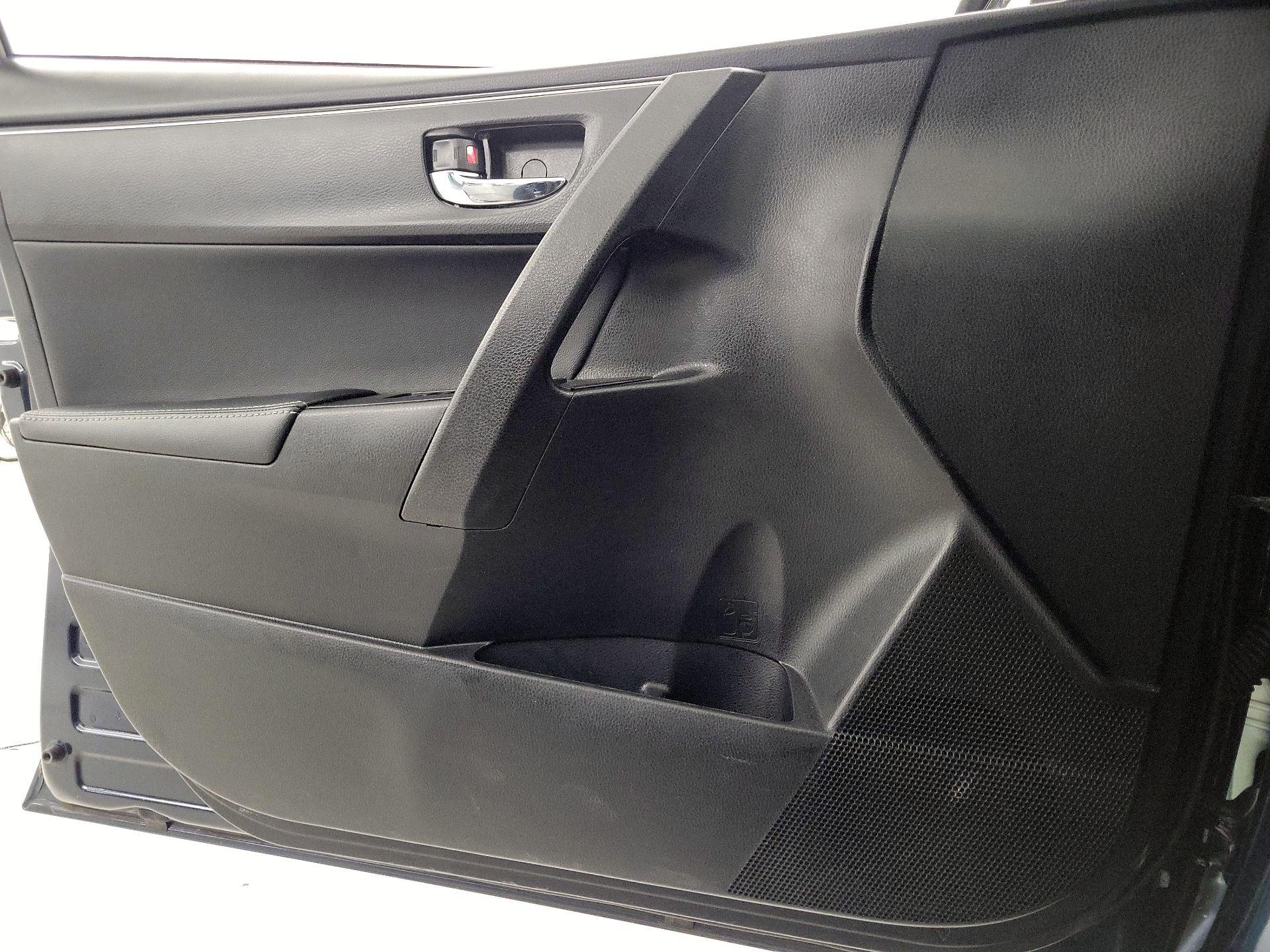 Thumbnail: 2018 Toyota Corolla - 12